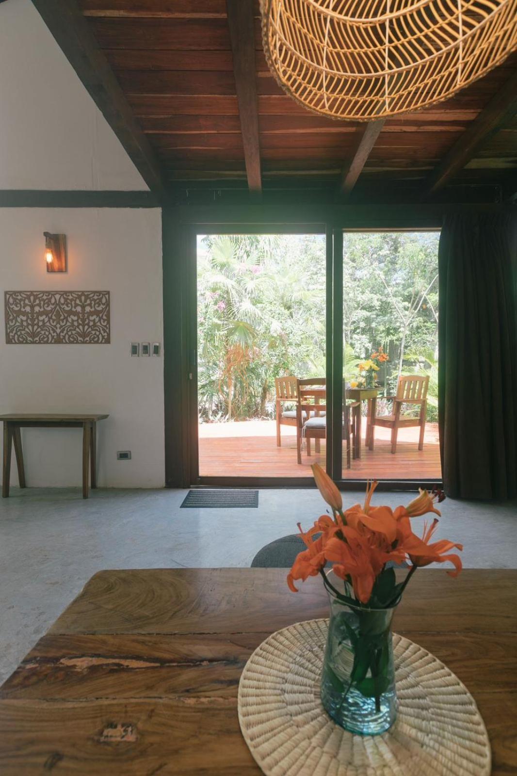 Nahouse Jungle Lodge