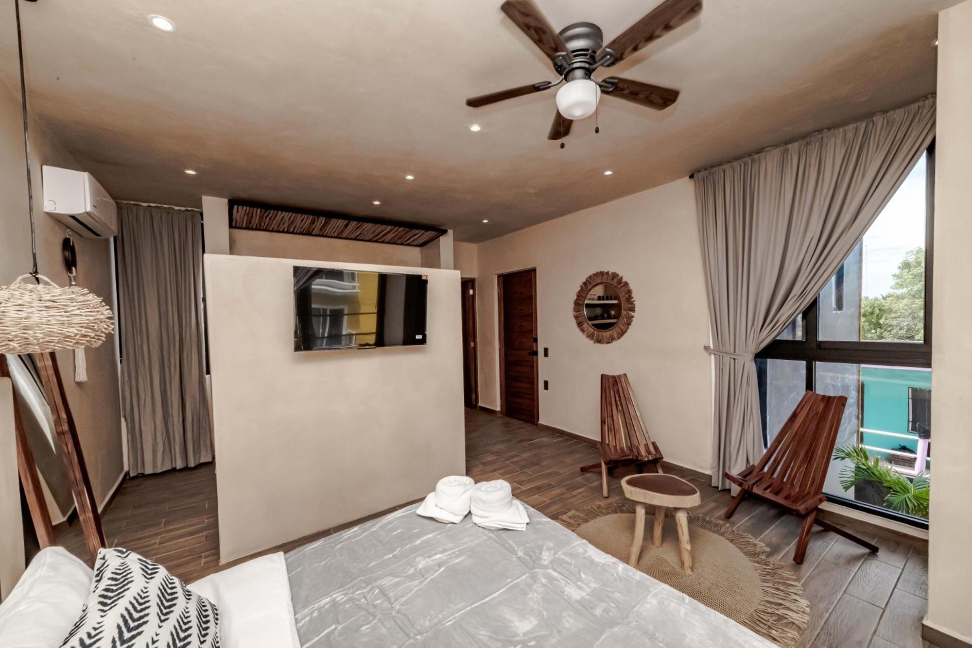 The Teodoro Apartahotel