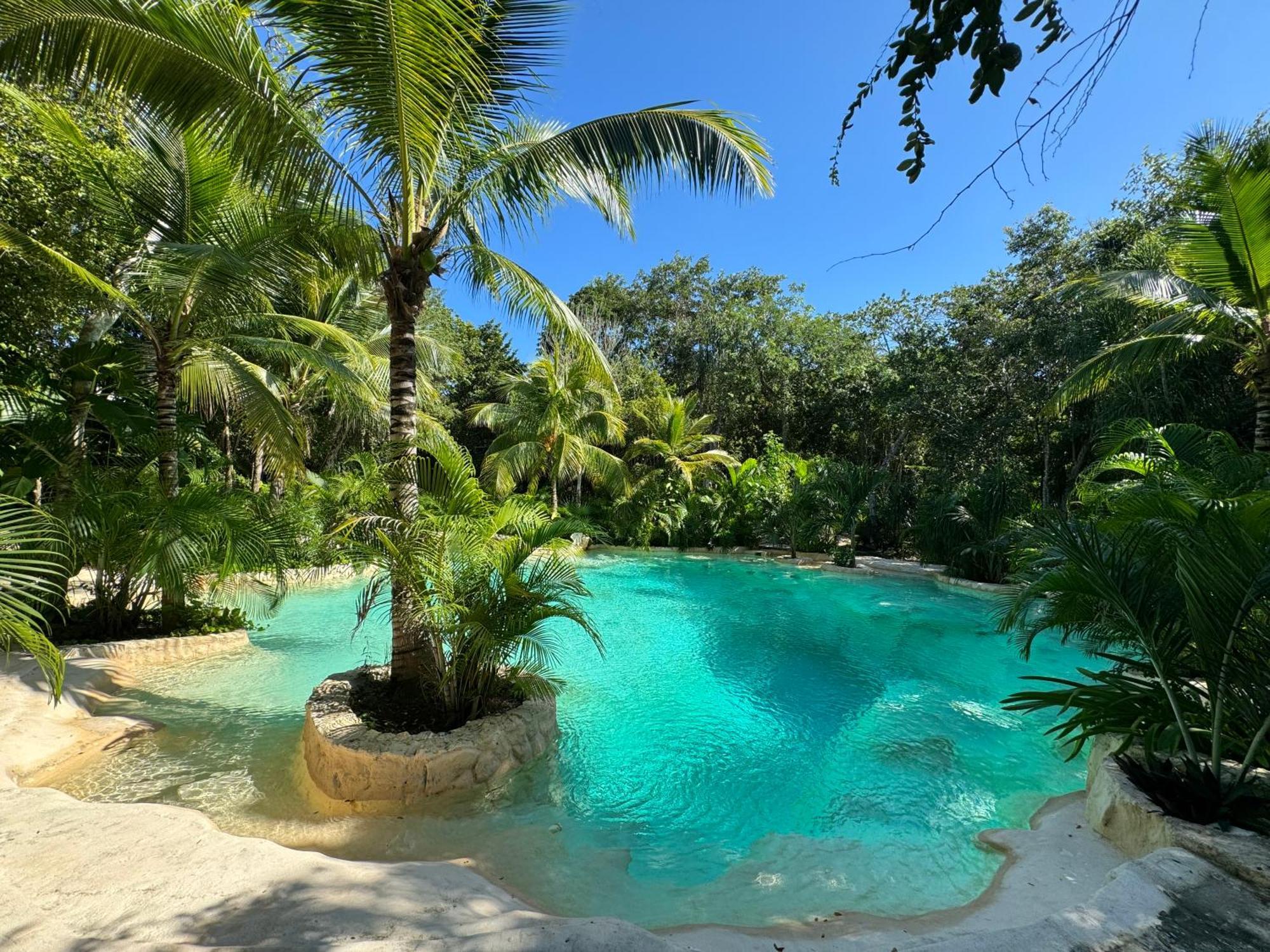 Glamping Bunga Lotus * Tulum