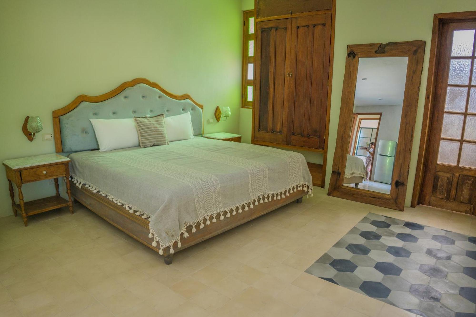 Hotel Xscapetulum 4*
