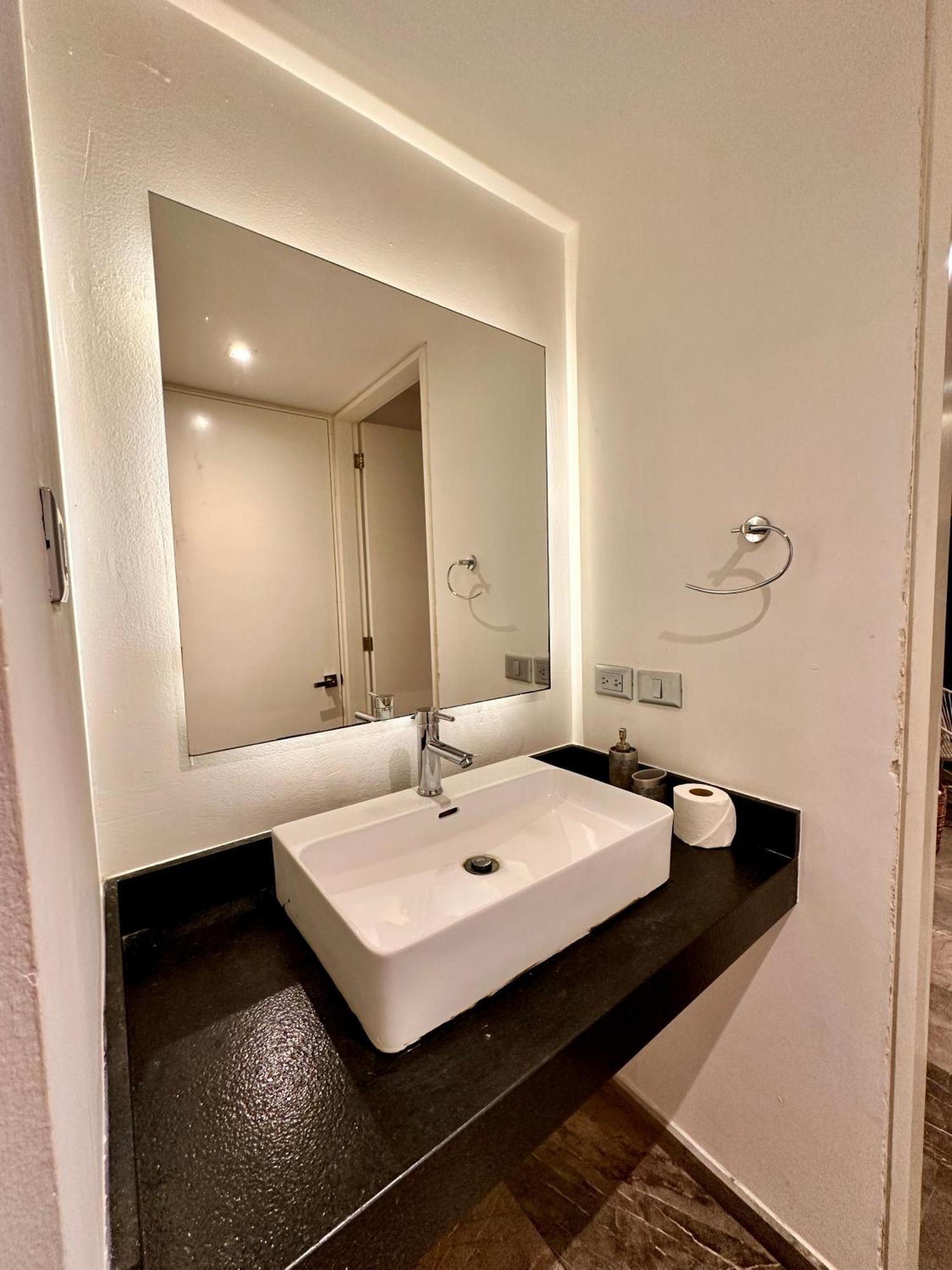 Apartamento Lujoso Penthouse De Tres Pisos En Madara