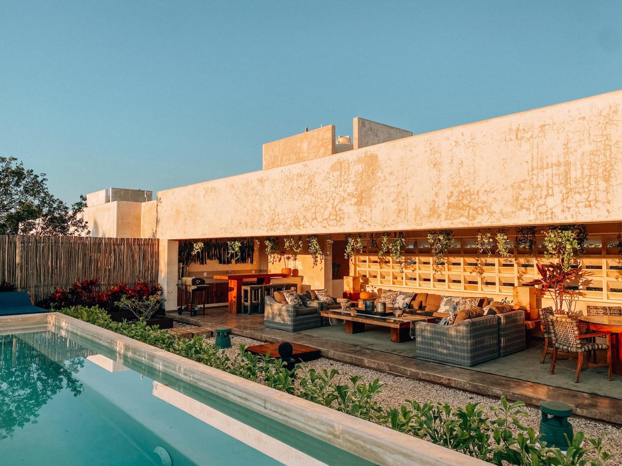 2 Story Ph Pv Rooftop W Huge Pool Сasa de vacaciones *