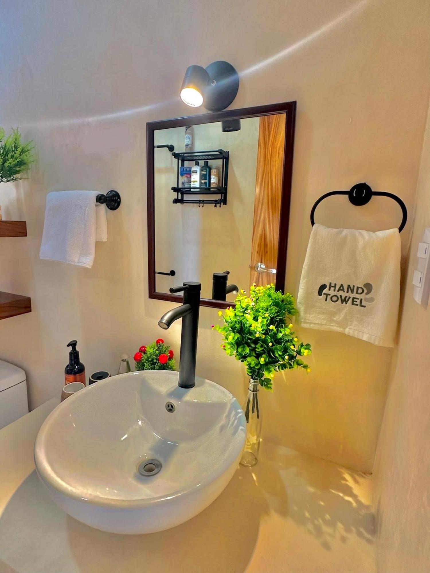 Casa Don Jose Downtown Tulum, Mexico-no Hot Water * Tulum