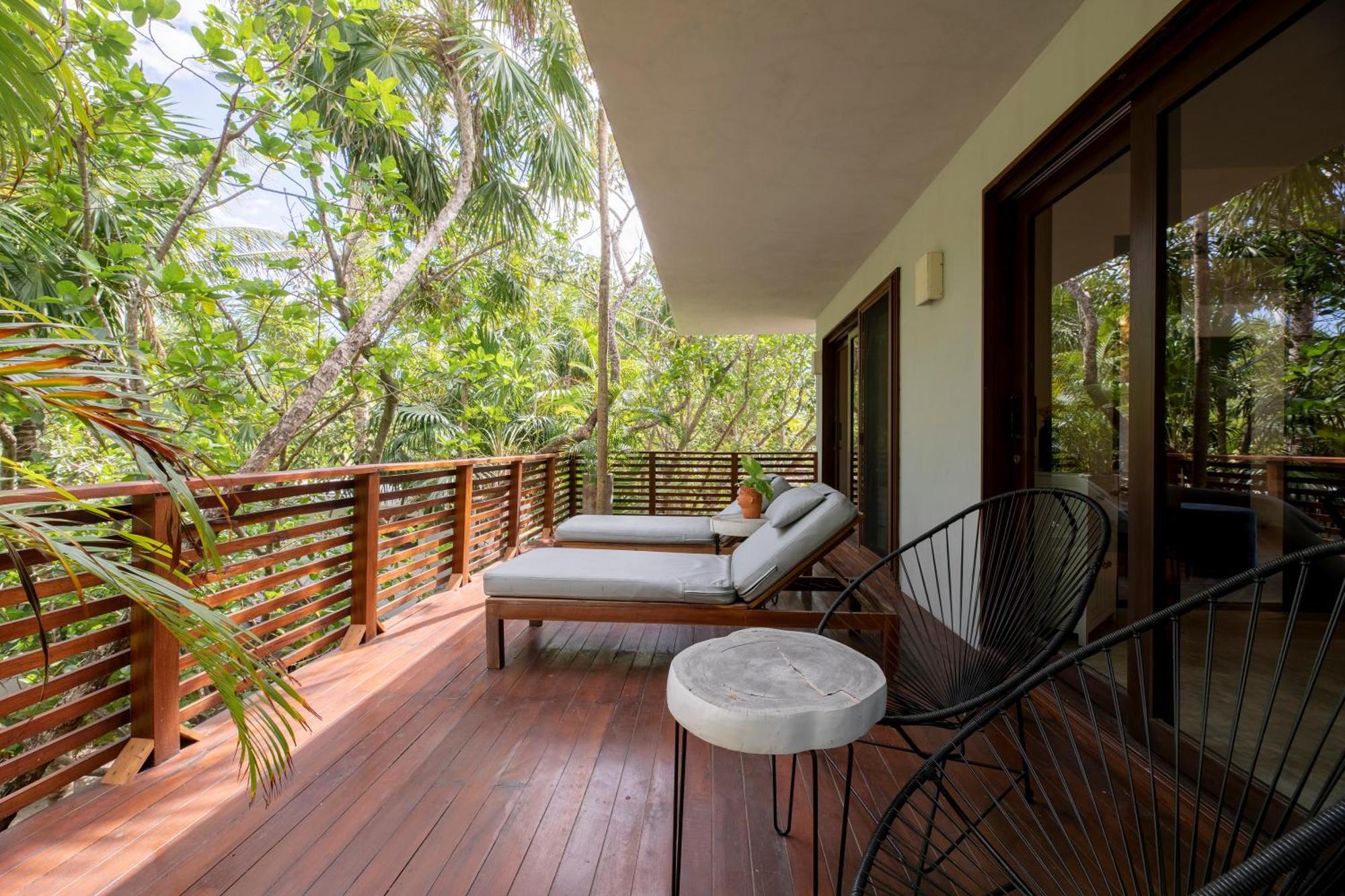 Hotel Lula Tulum, A Small Luxury 4*