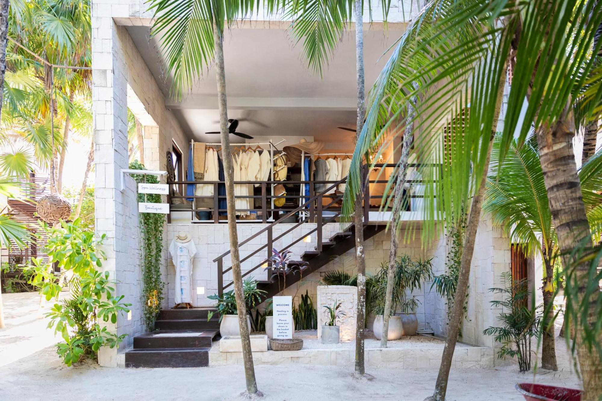 Lula Tulum, A Small Luxury