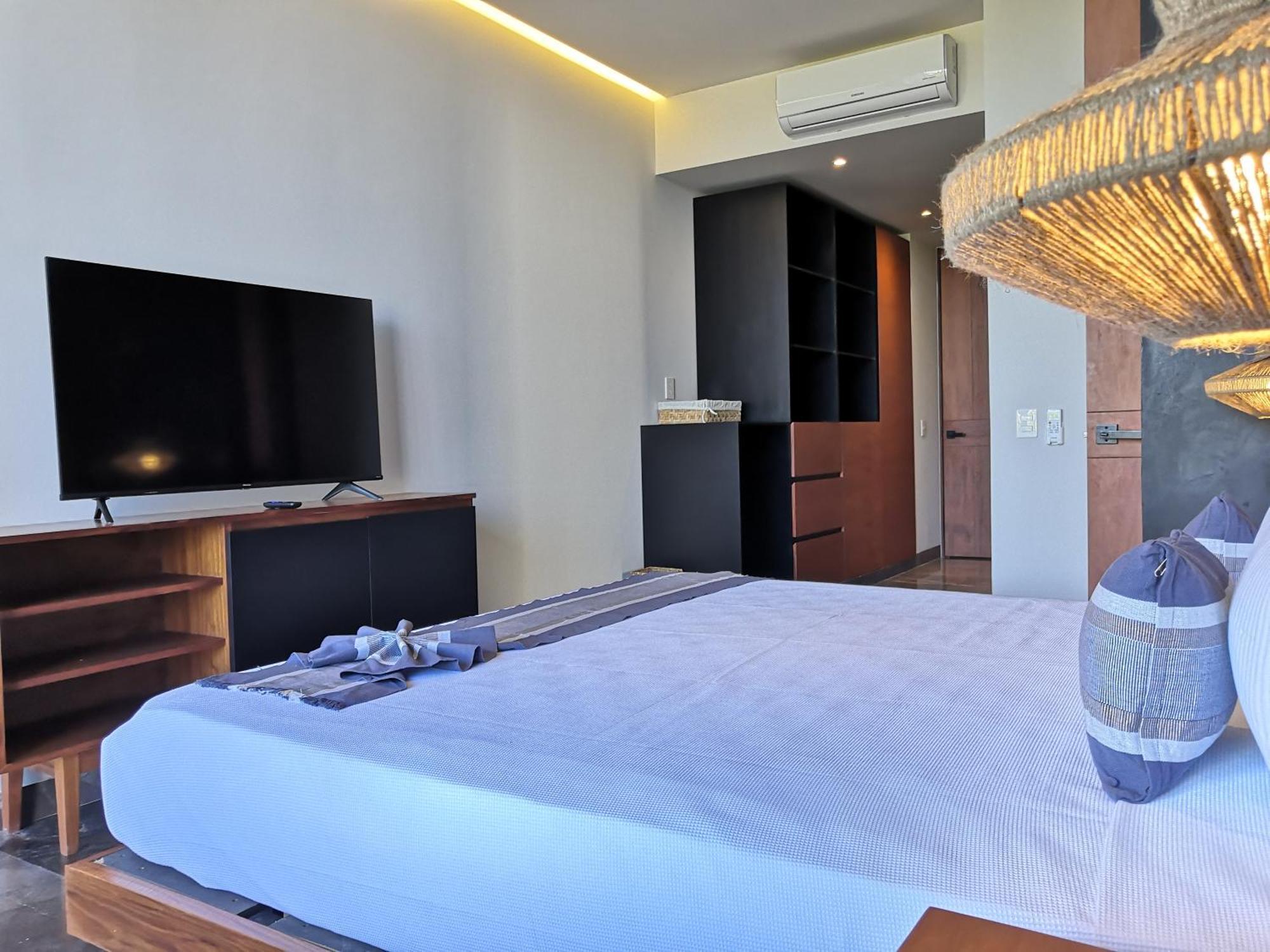 Iik Luxury By Spot *