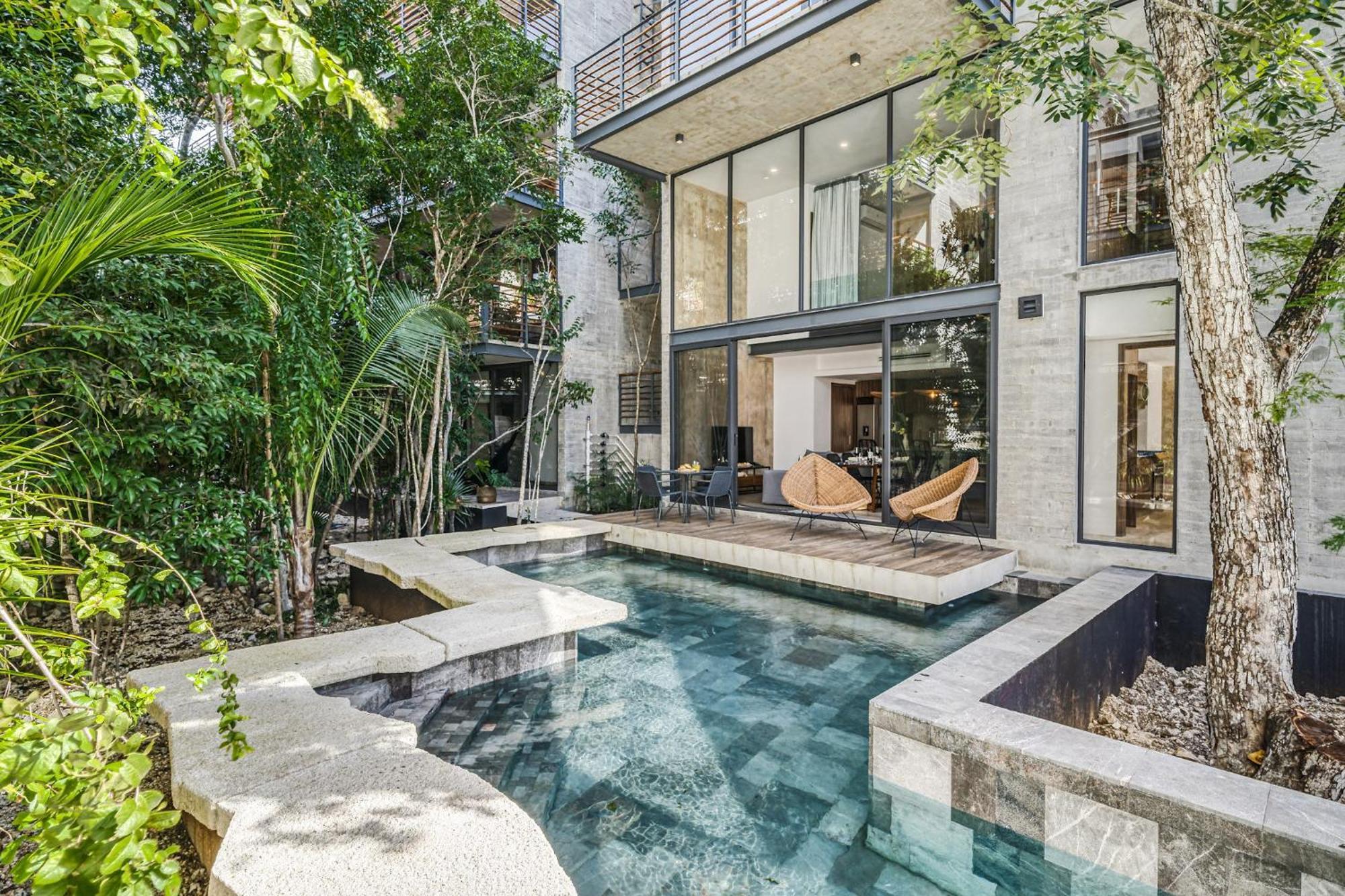 Unique 1br Swim Up Cenote, And Gym *