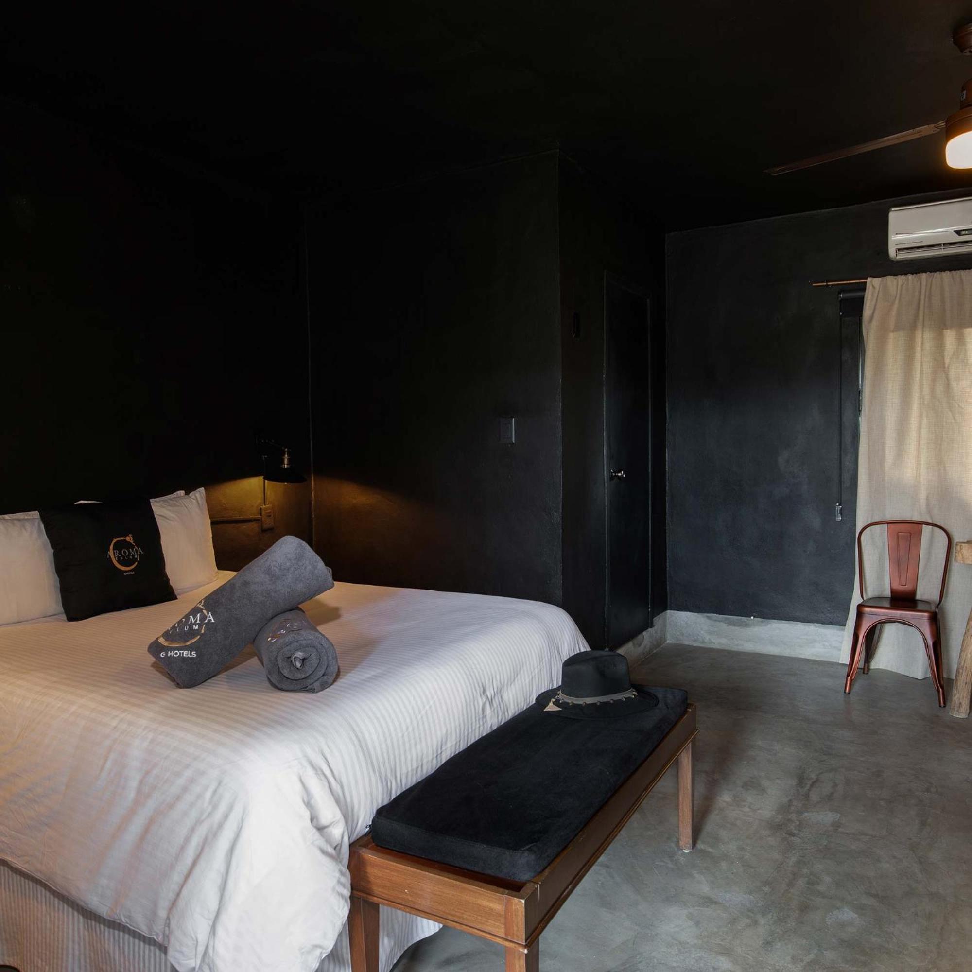 Aroma & Club Hotel 4*
