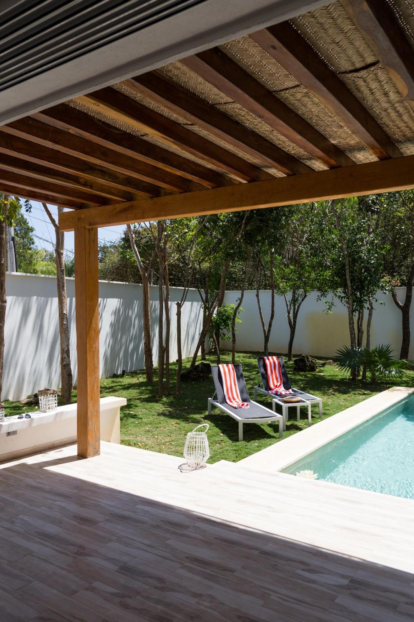Luxury Private , Private Pool, Private Garden, Jacuzzi, 24hours Security *