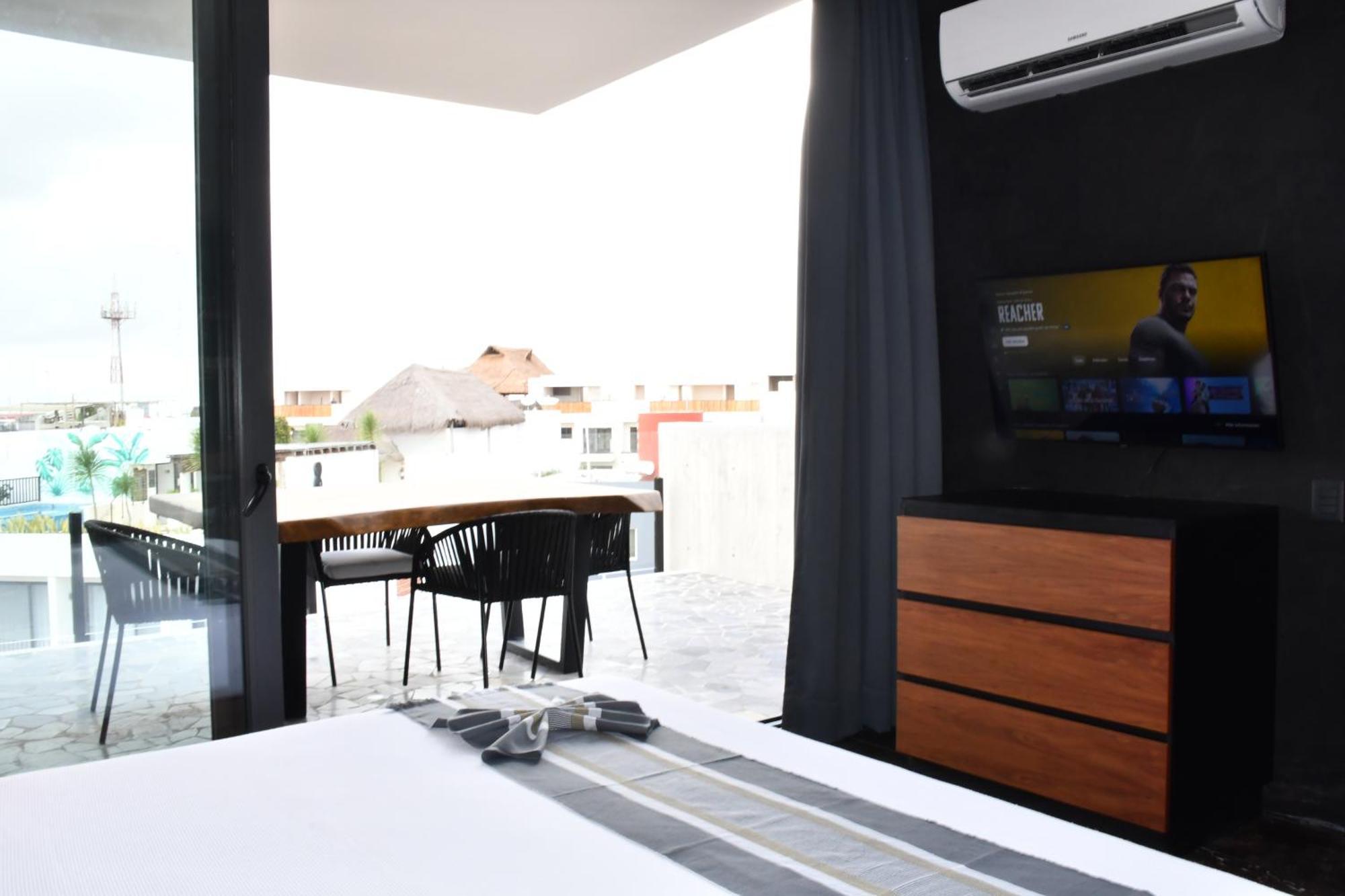 Iik Luxury By Spot *