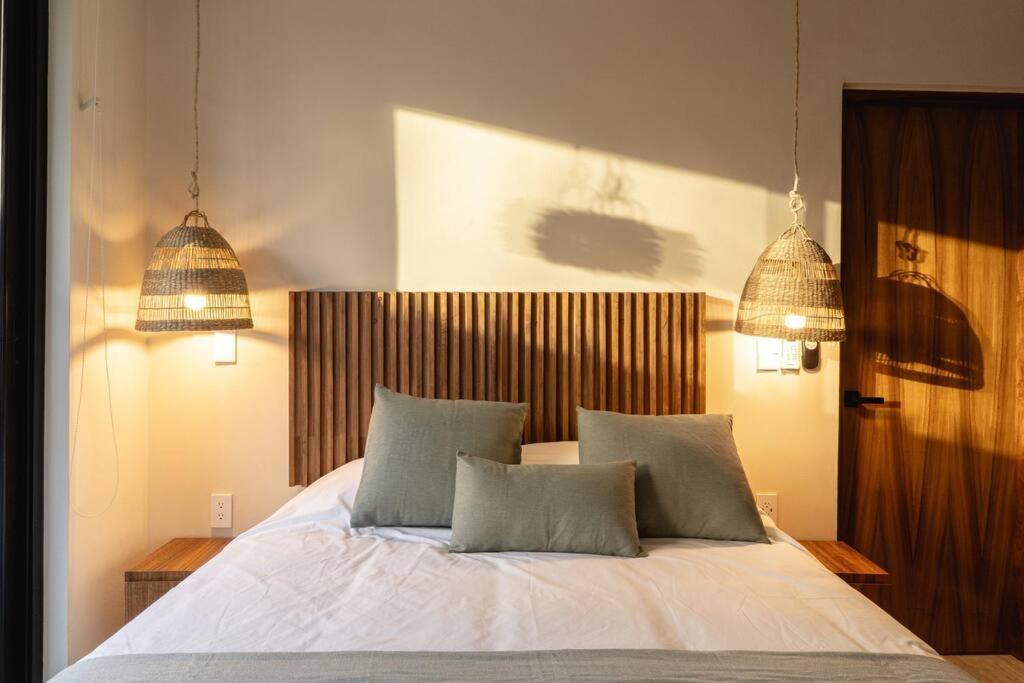 New 1 Bedroom - - Private Pool