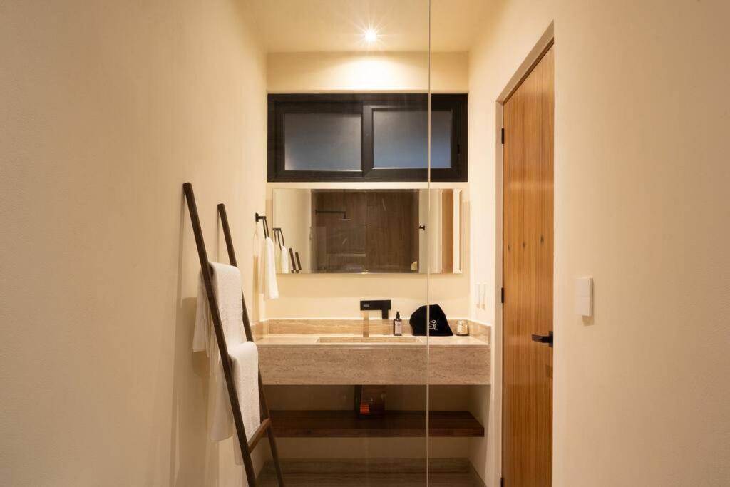 New 1 Bedroom - - Private Pool *