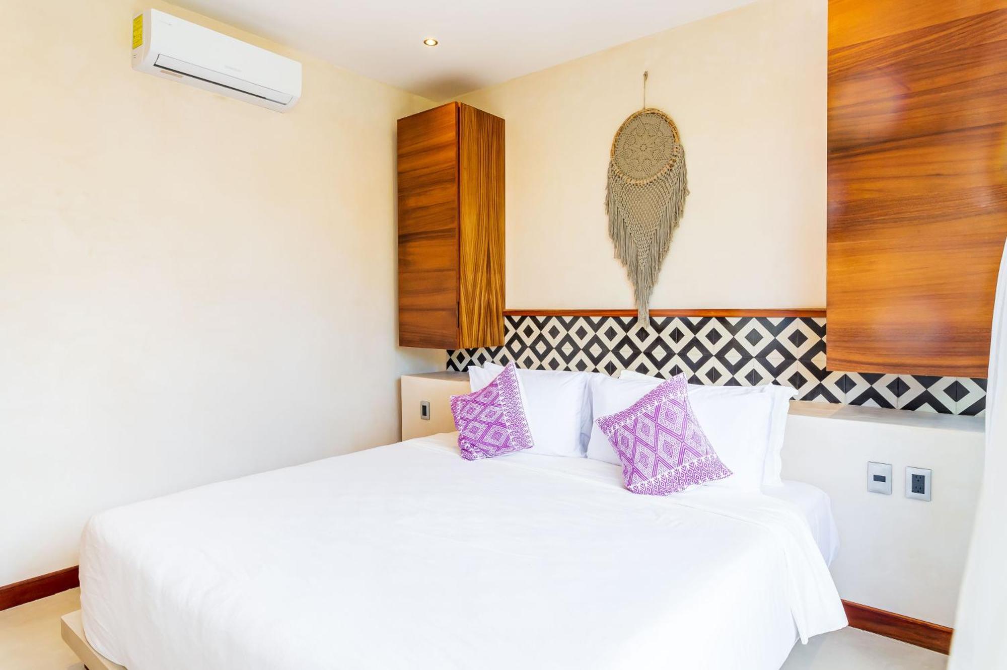 Pre Opening! Solemn Peaceful Luxury Hotel 4*