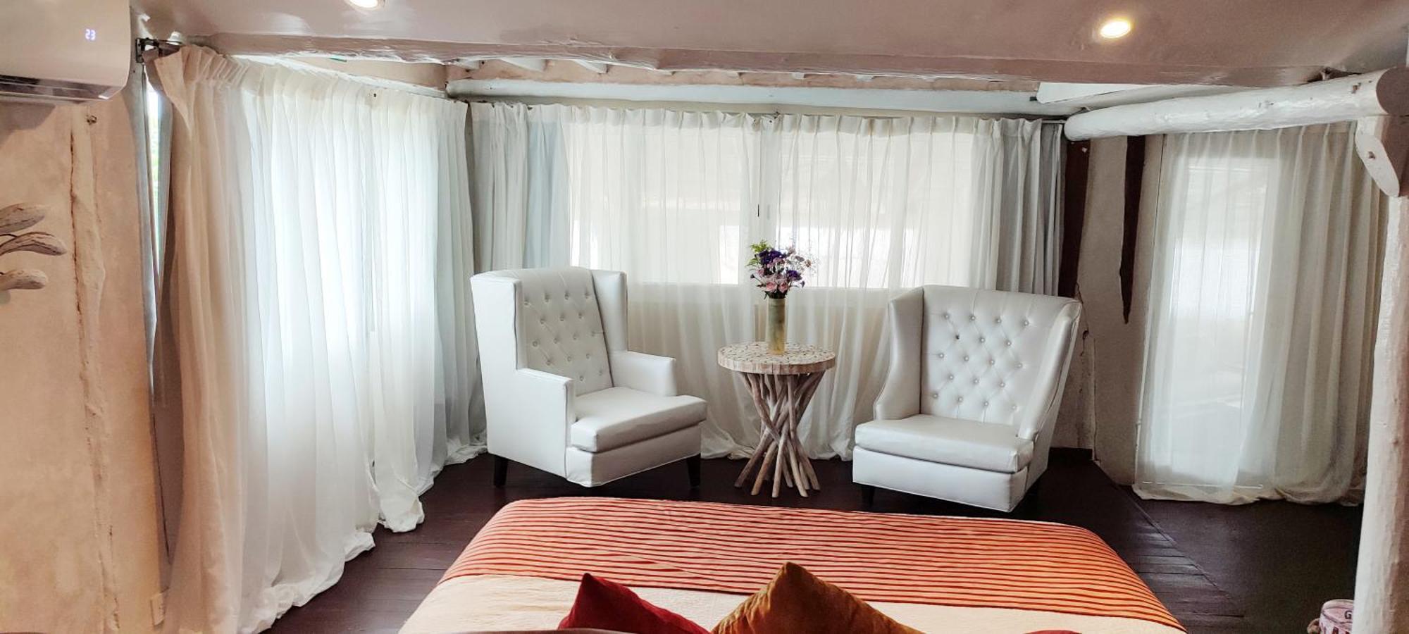 Estrellas - Located At The Party Zone 4*