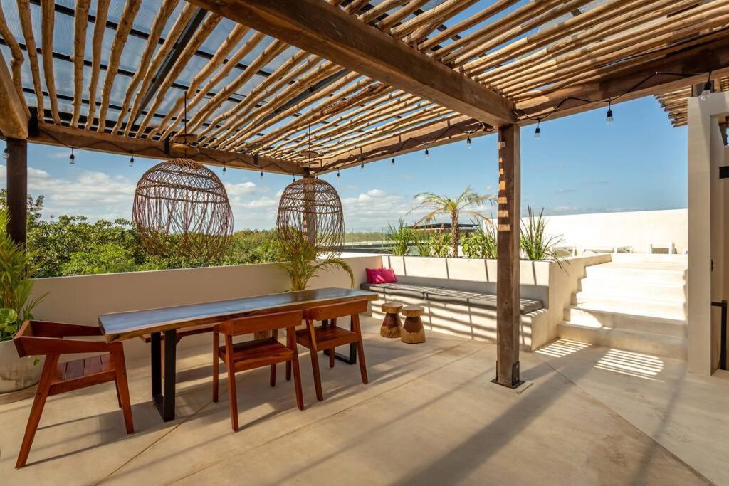 Villa Tuane Luxury Homes *