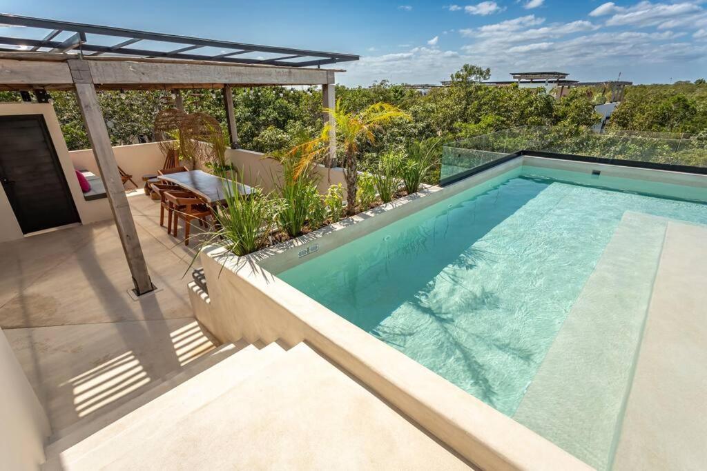 Villa Tuane Luxury Homes *