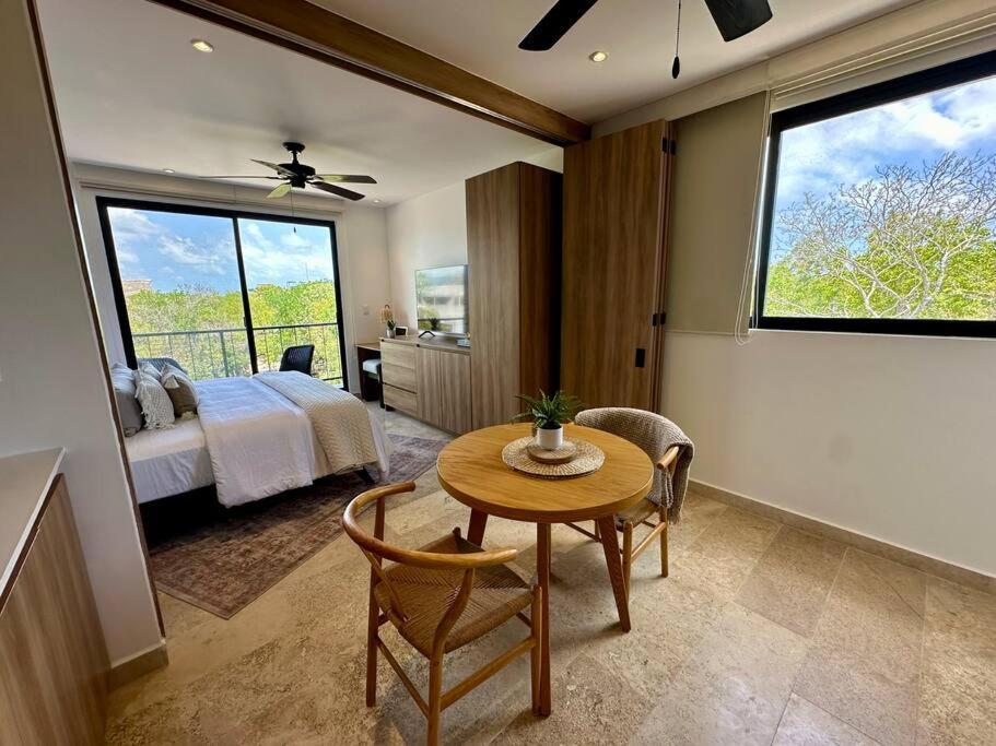 Cozy With Balcony And Rooftop Pool In *