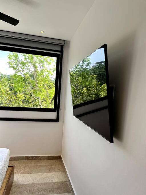 Super Comfortable With Office Space! *