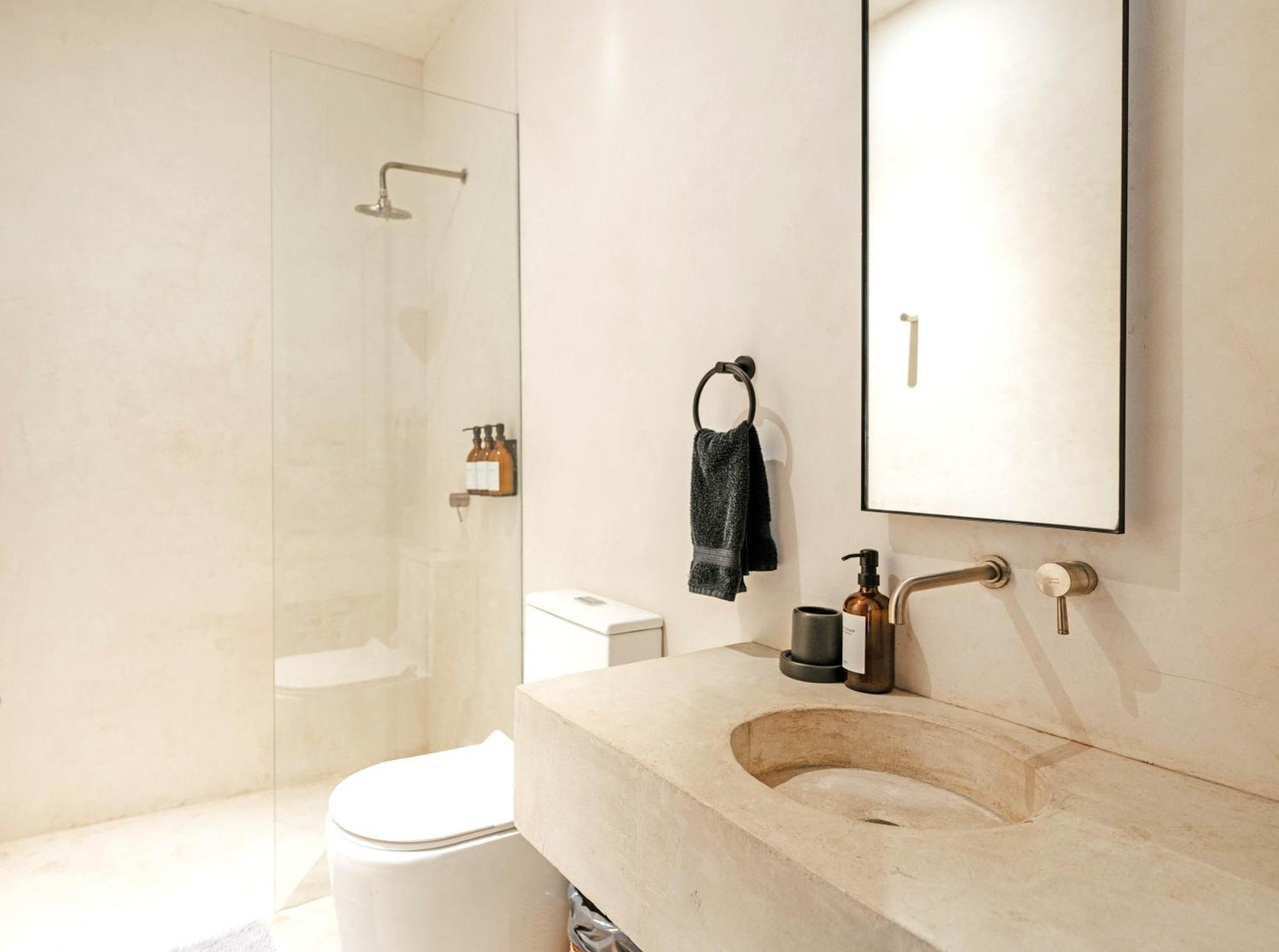 Casa Areca, Awarded Architectural Located In A Secured Gated Community, With Concierge Services