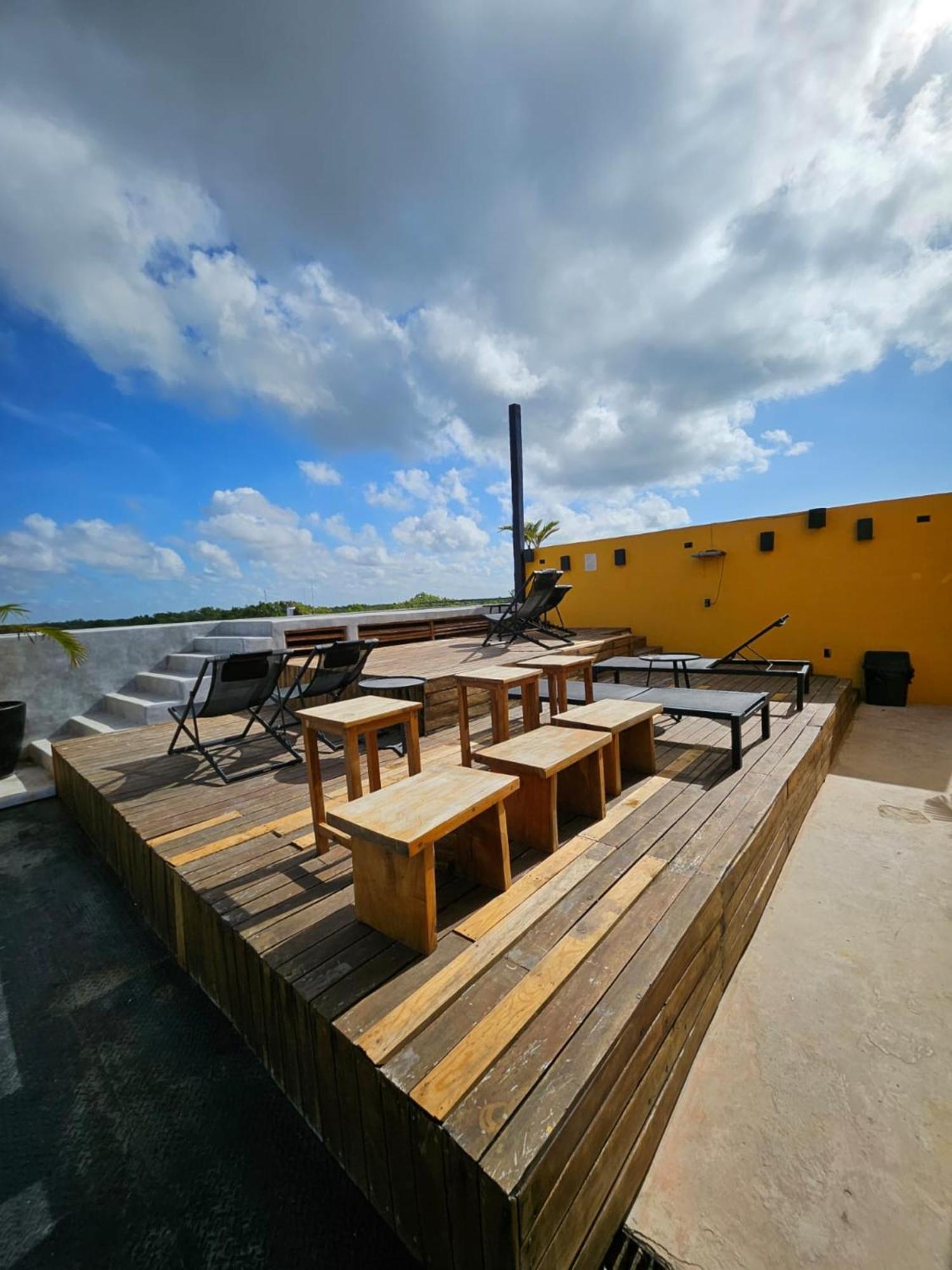 Cute And Cozy With Rooftop Pool *