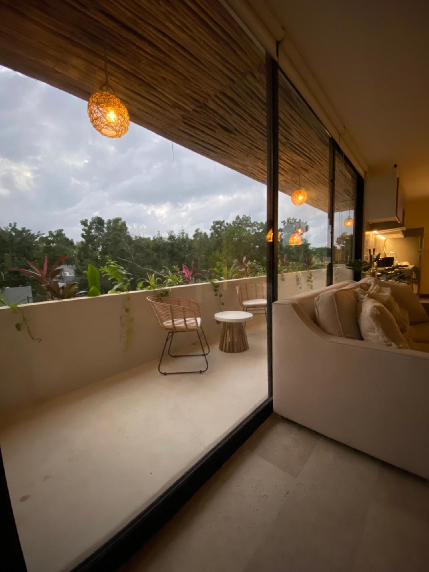 Apartamento New Large Luxurious 1 Bedroom, 1 Bathroom In