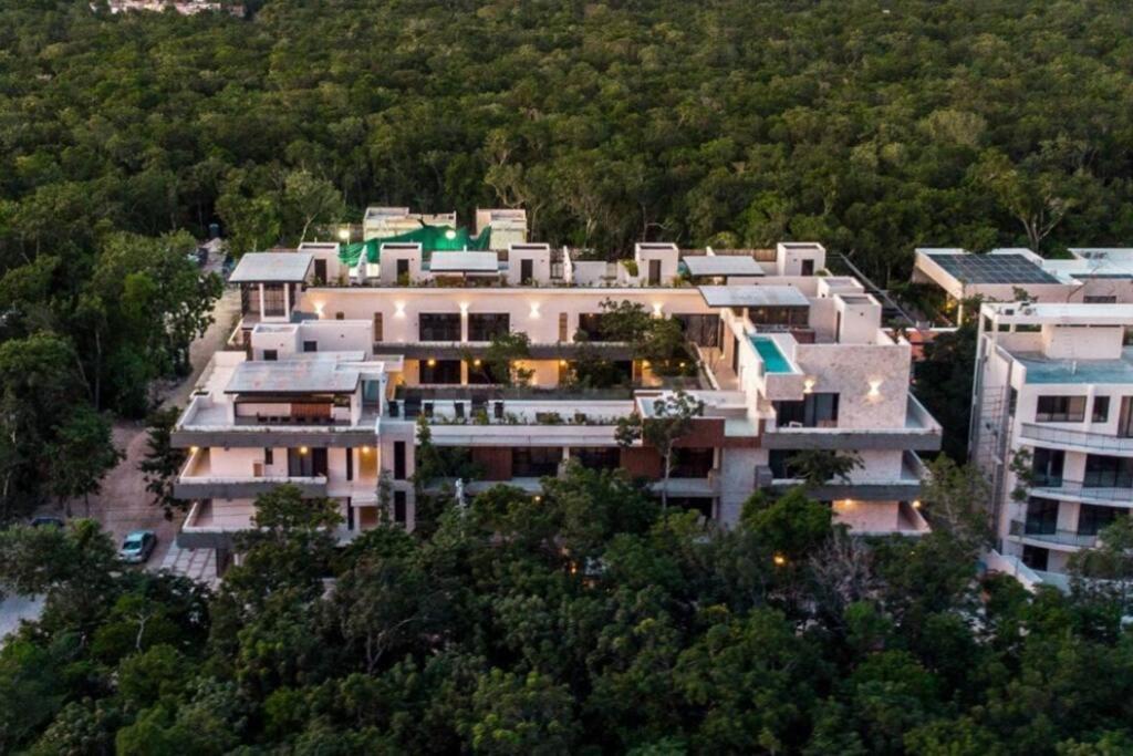 New Large Luxurious 1 Bedroom, 1 Bathroom In Apartamento *