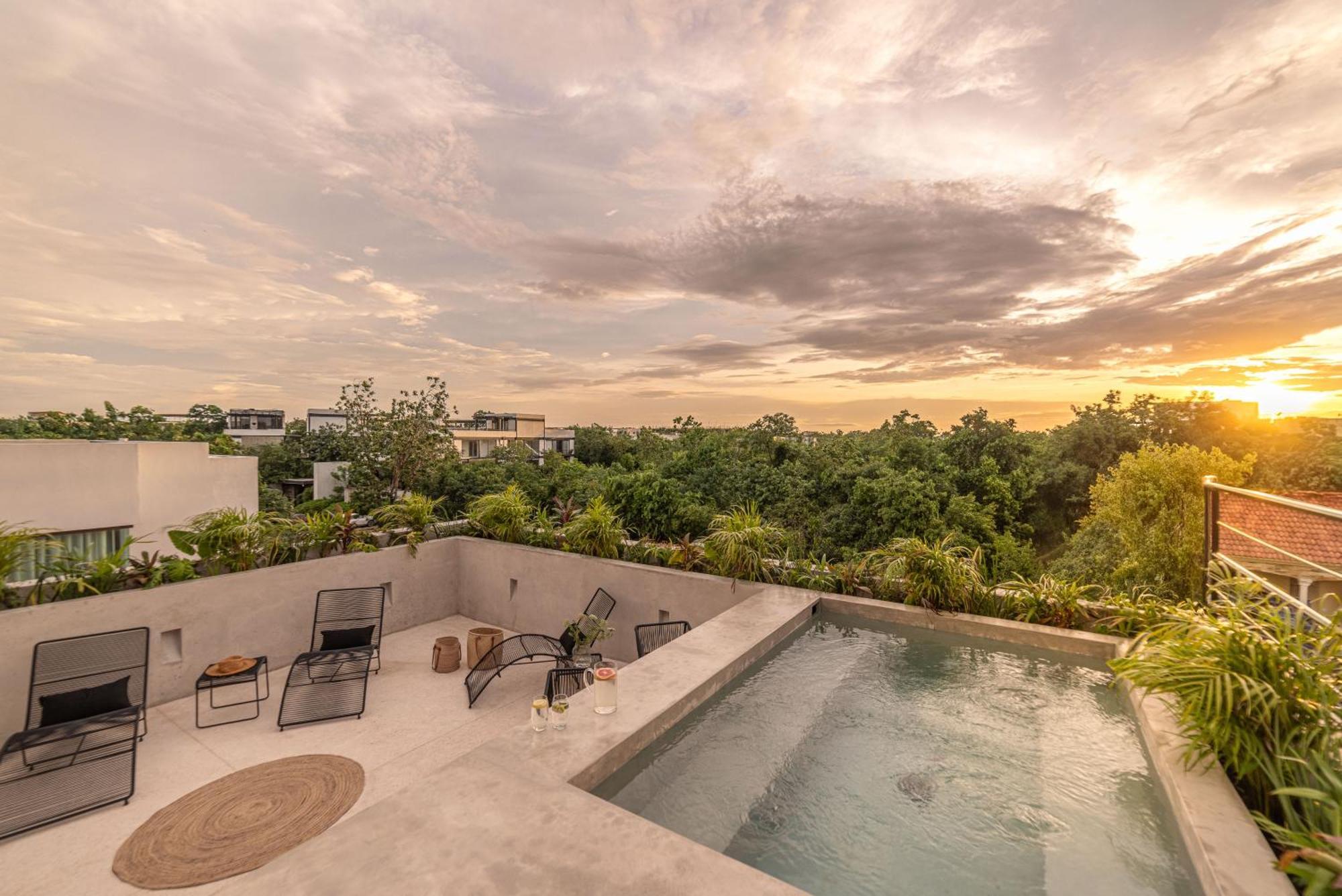 Charlotte * Tulum
