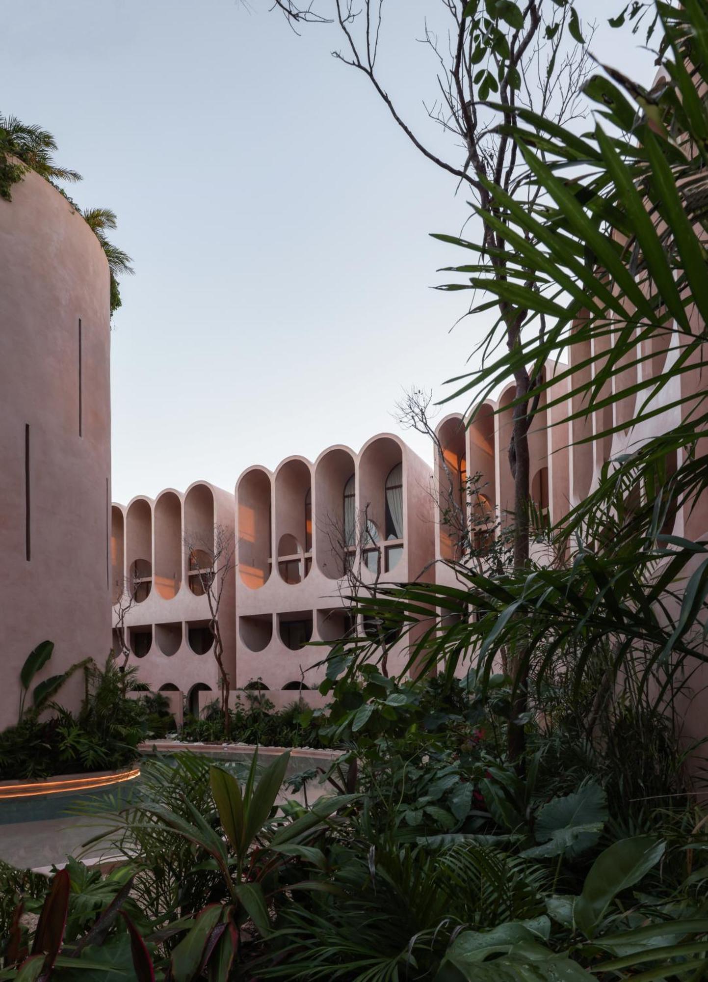 Babel Aparthotel