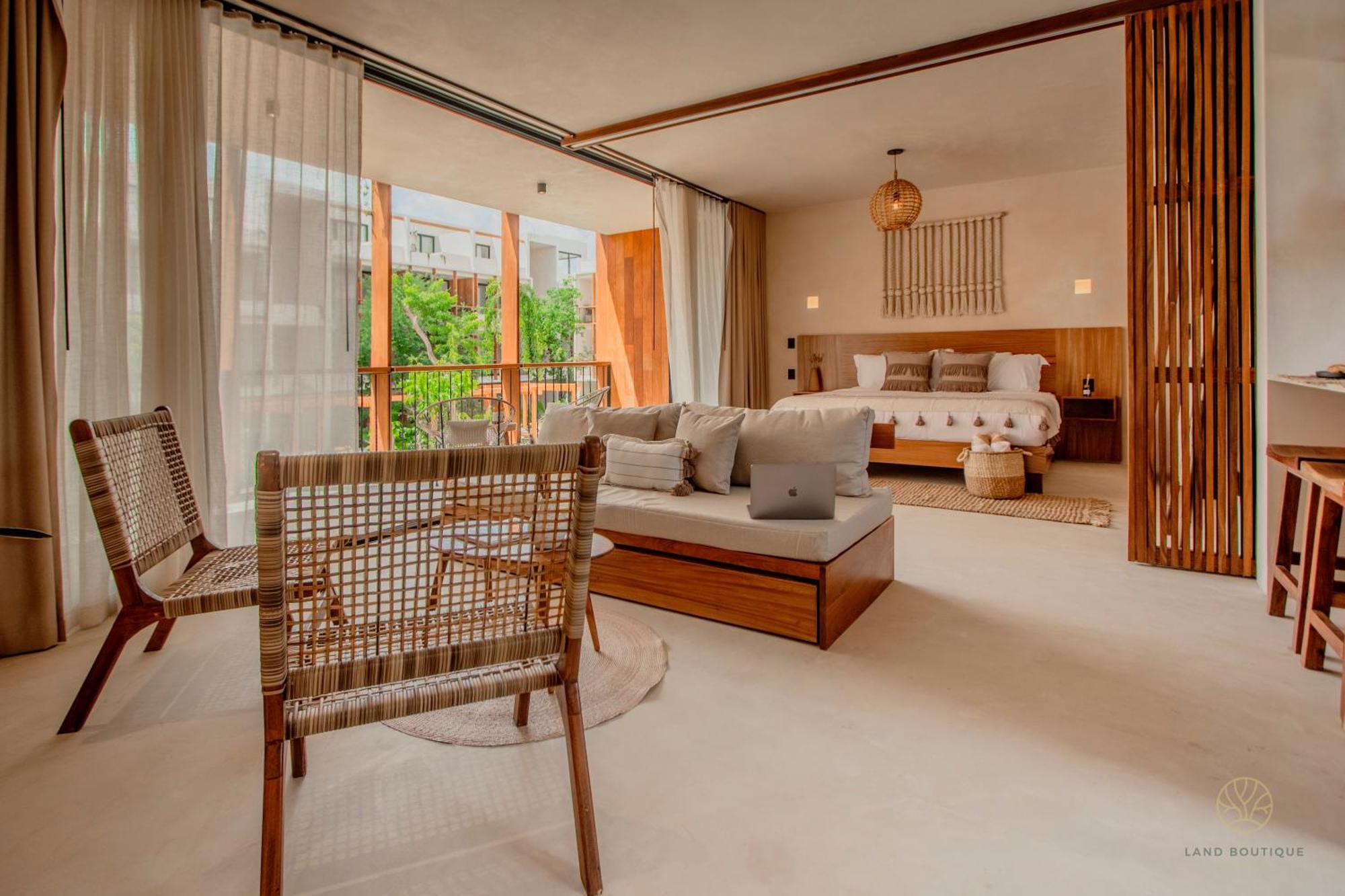 Muunek By Land Boutique Apartahotel