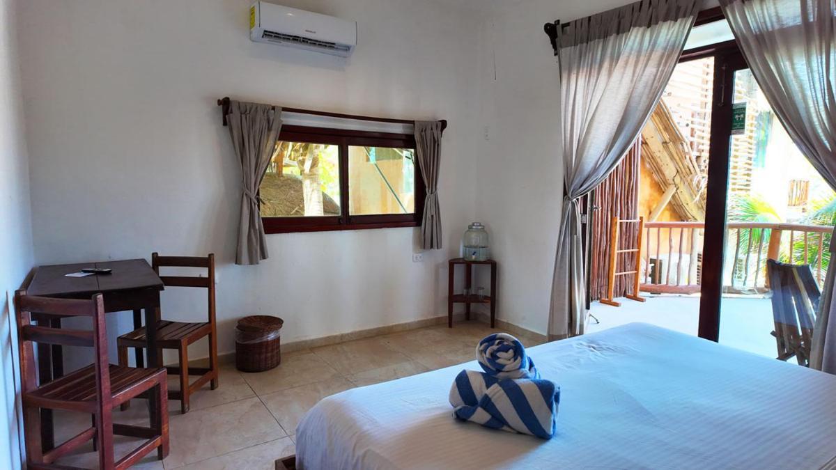 Hotel Playa Canek Beachfront Eco 4*