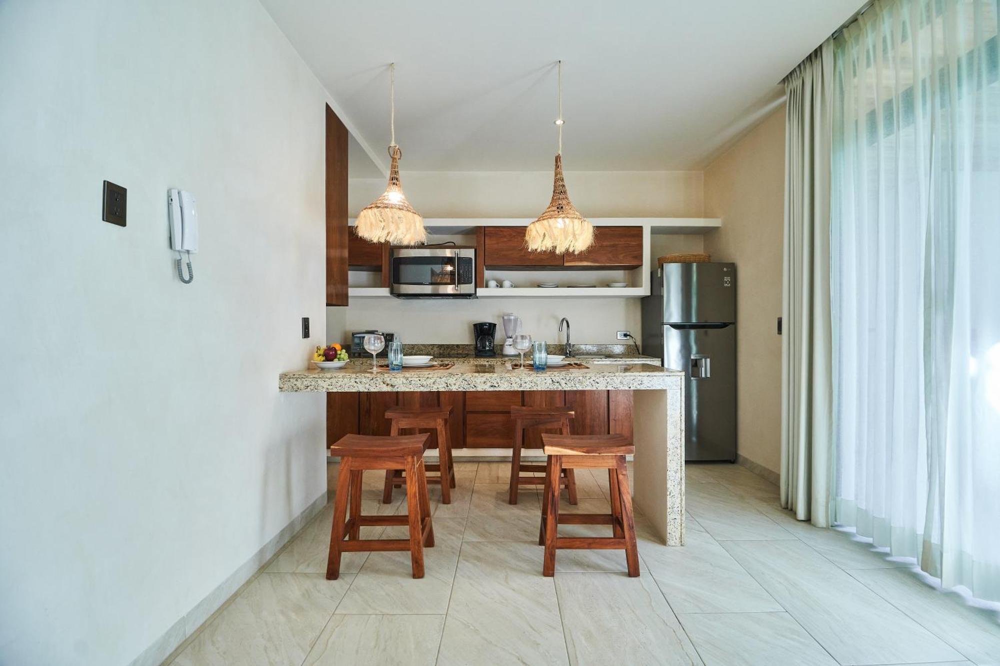 Jungle Penthouse With Private Rooftop Pool In La Veleta Apartamento