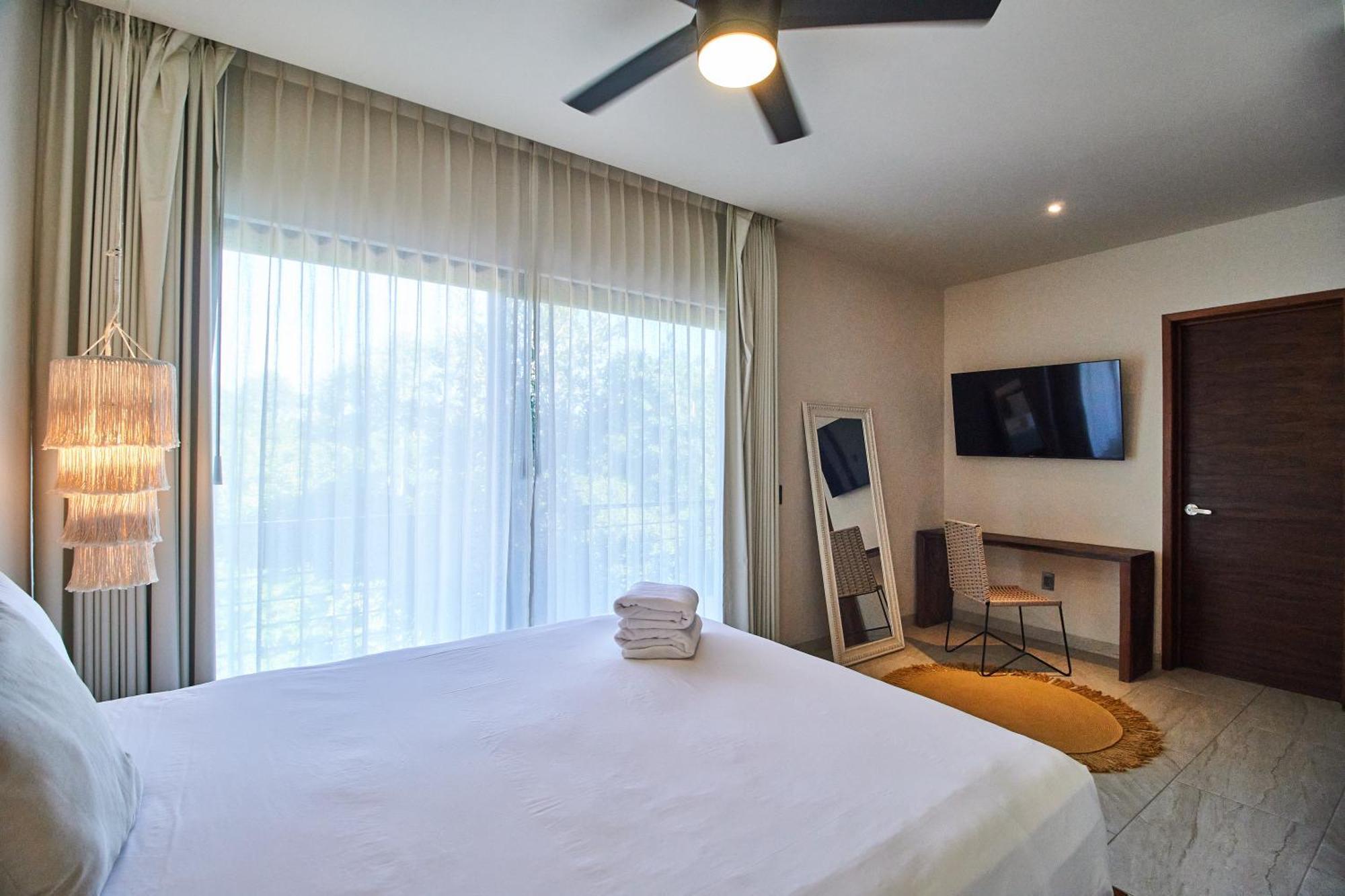 Jungle Penthouse With Private Rooftop Pool In La Veleta Apartamento