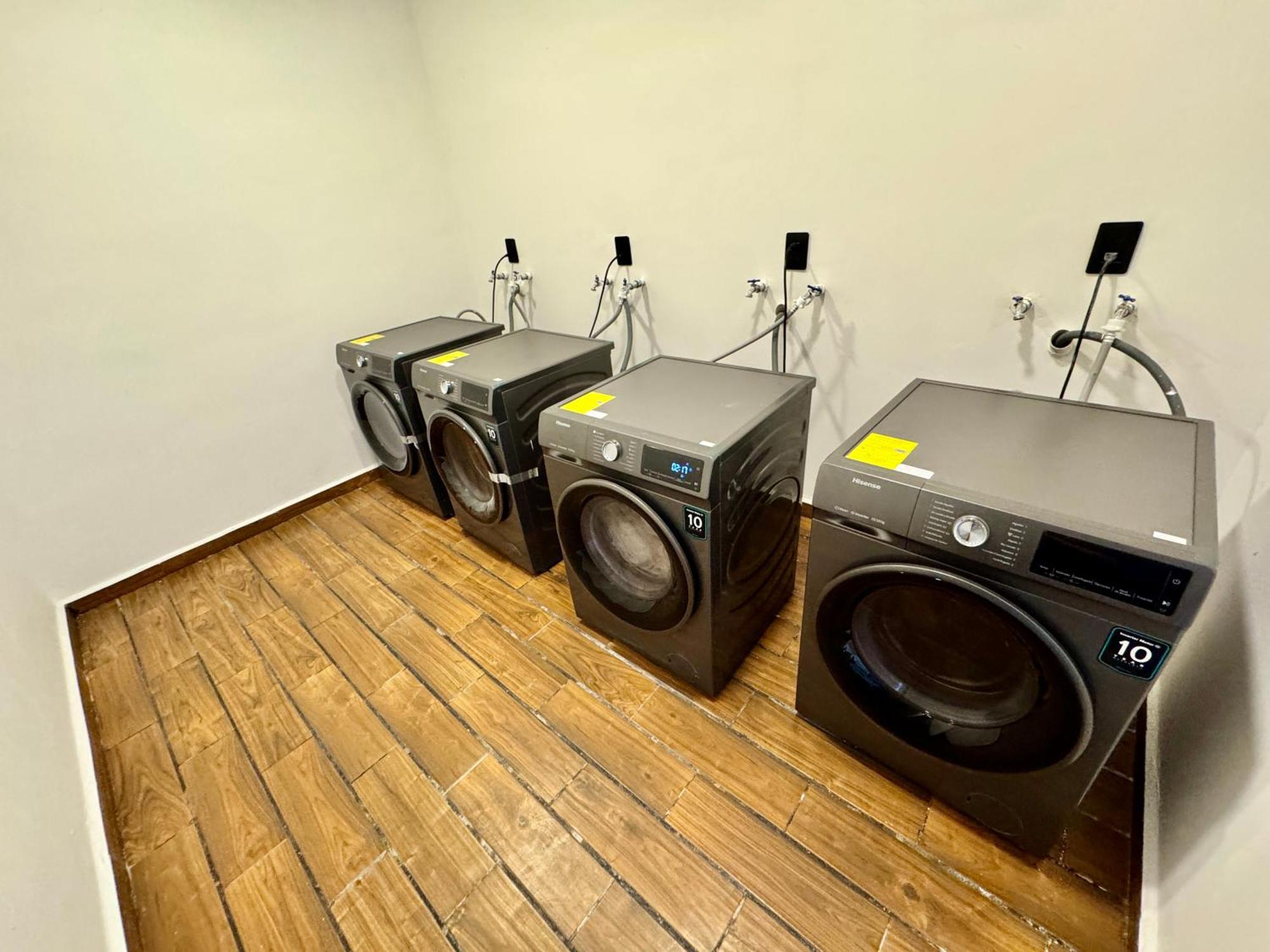 Chic 2br Condo, Private Jacuzzi And 2 Free Bikes Apartment