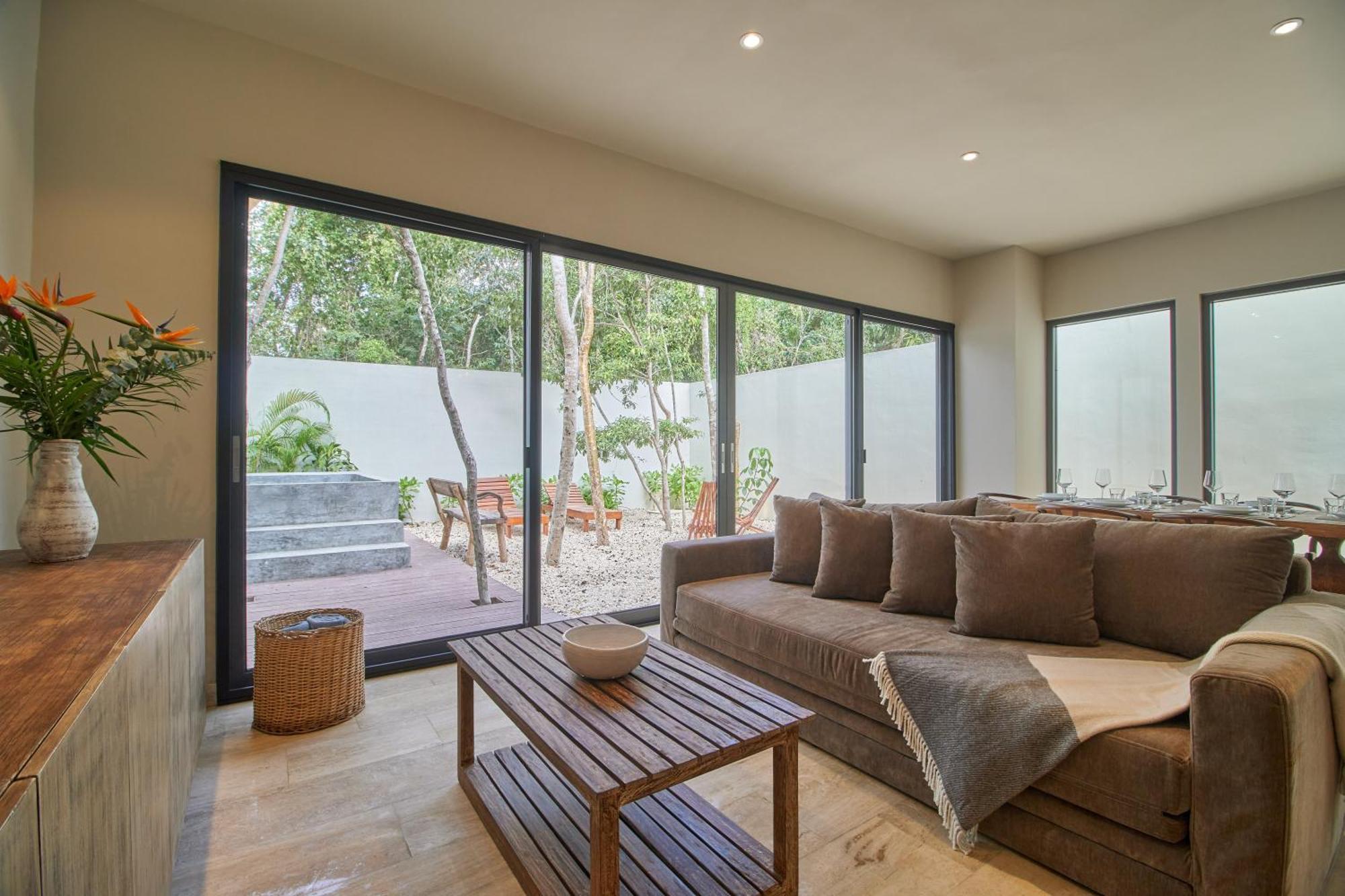 Villa Luxury With Private Pools, Terrace & Rooftop Terrace *