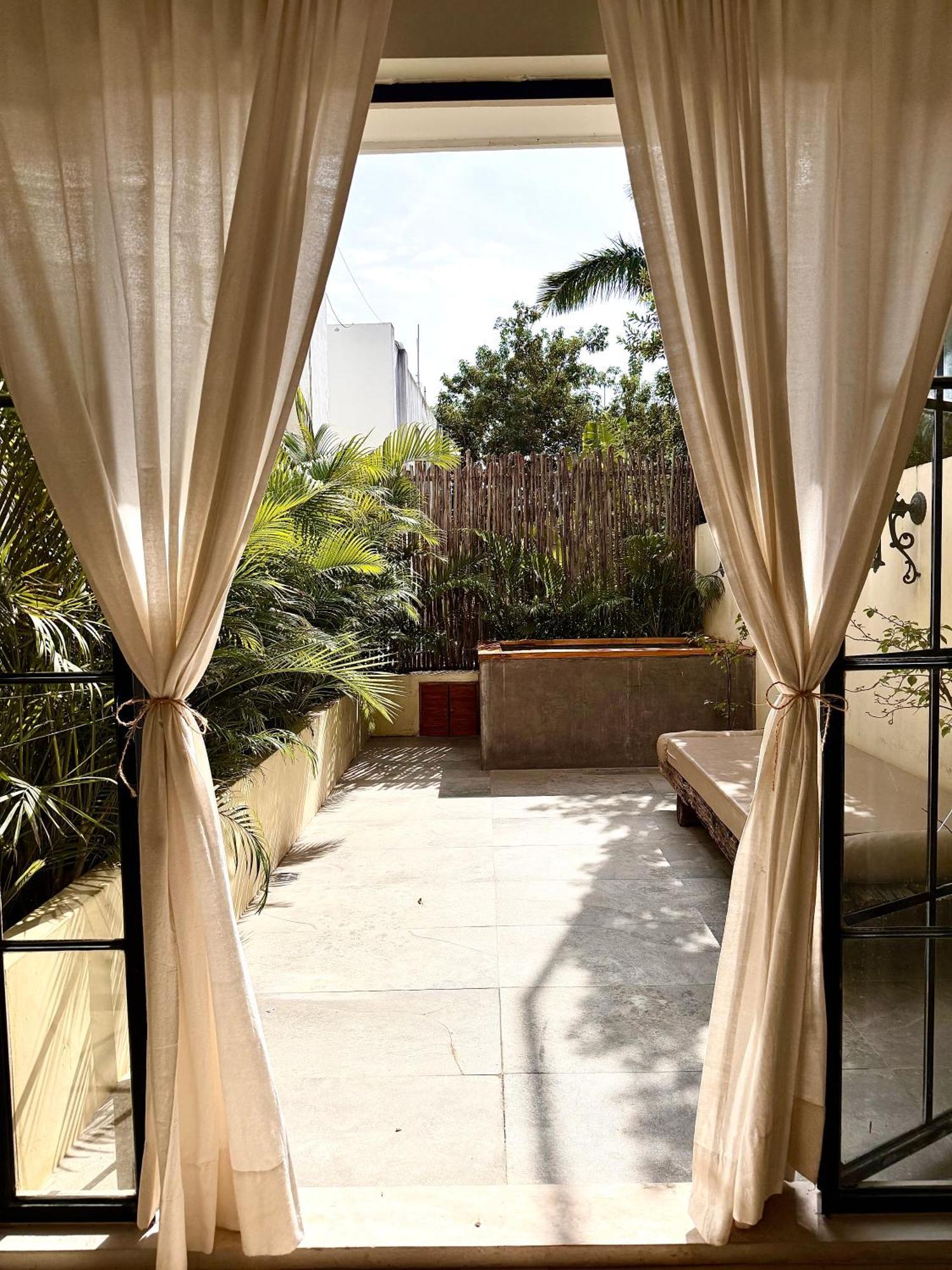 Xscapetulum Hotel 4*