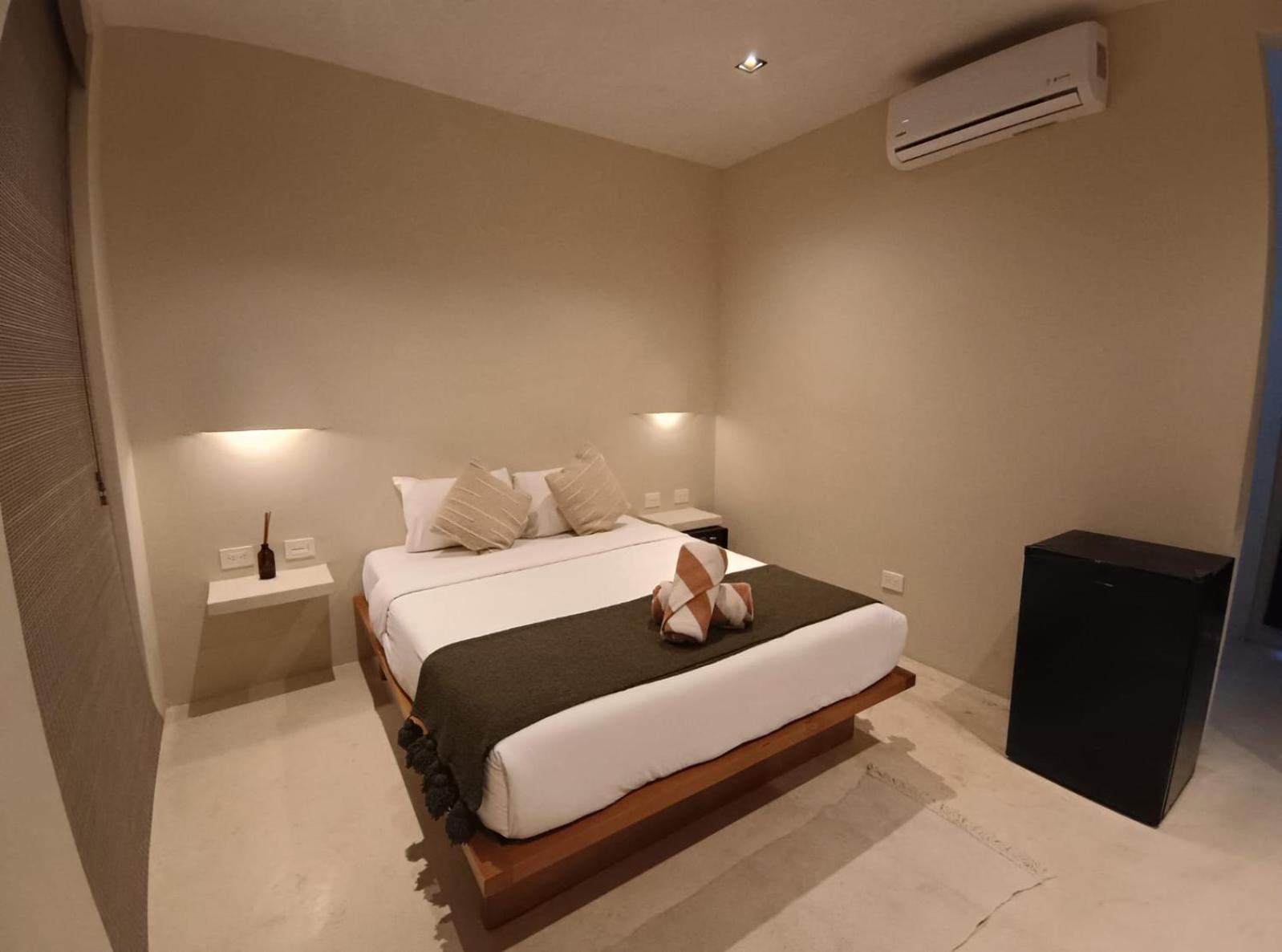 Downtown 3*