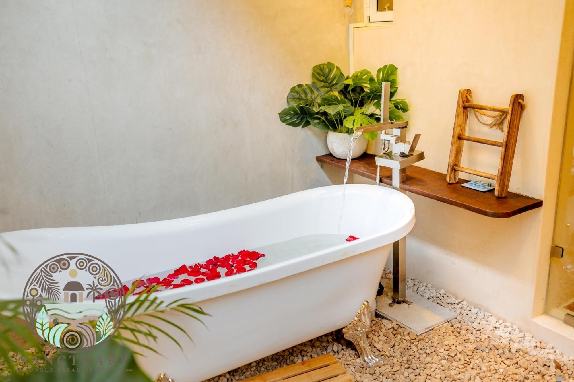 New Sanctuary With A Jacuzzi And Private Tub In The Jungle Apartamento *