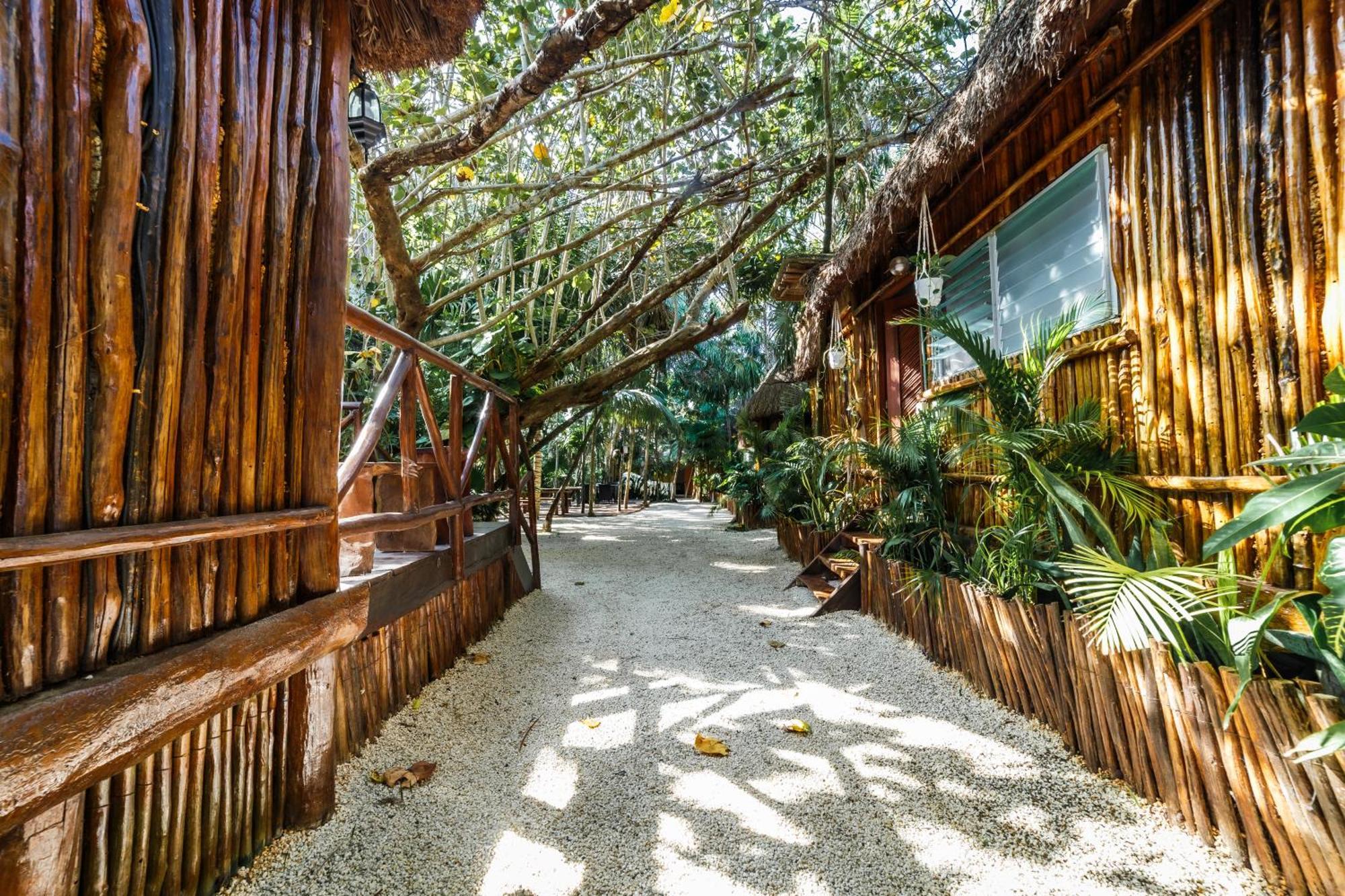 Hotel Co.bañitas