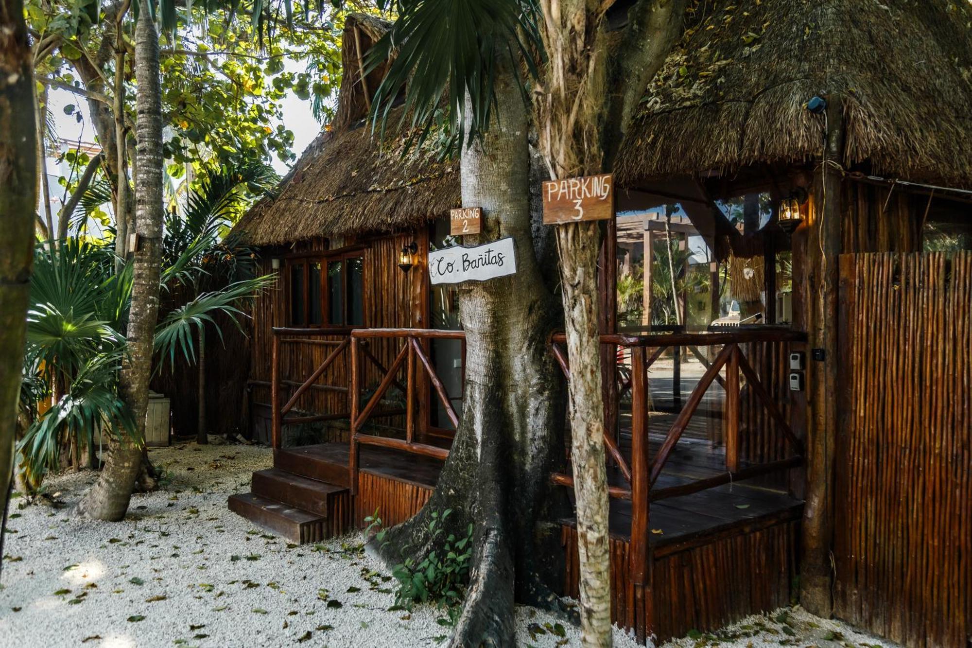 Hotel Co.bañitas Tulum