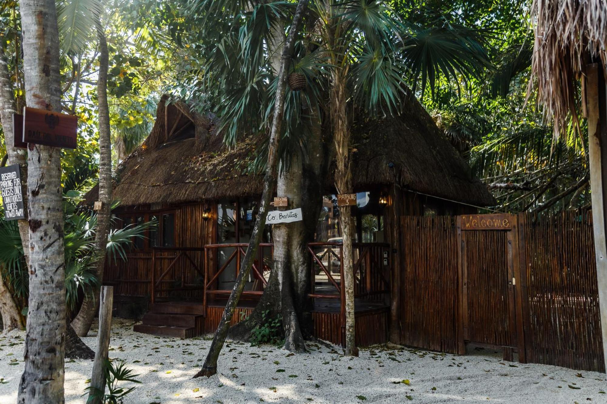 Hotel Co.bañitas