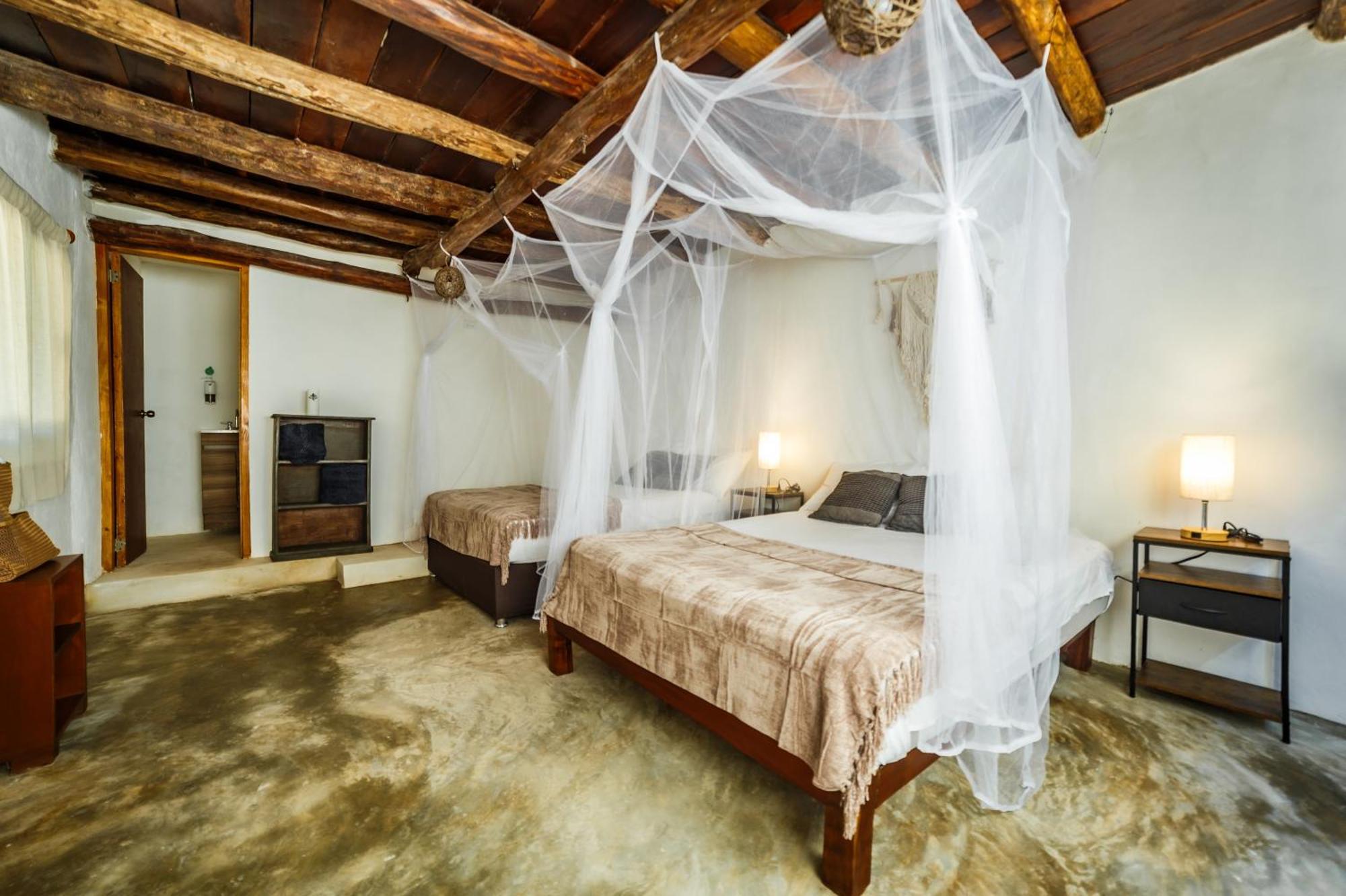 Co.bañitas Hotel *