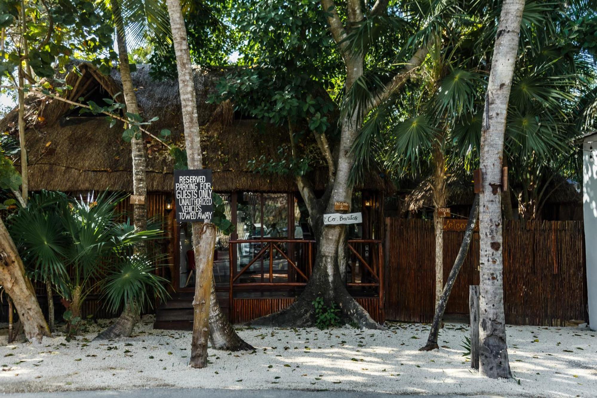 Hotel Co.bañitas