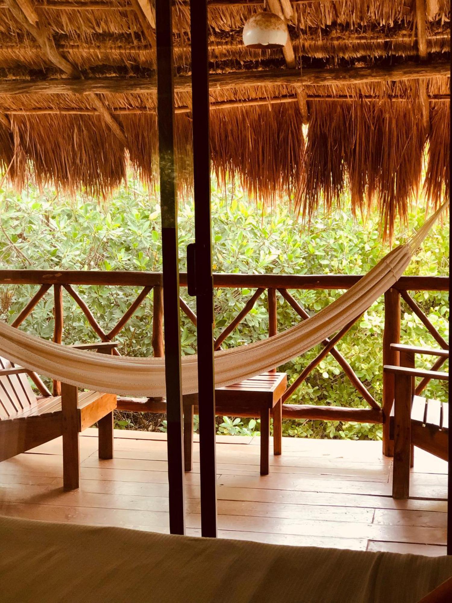 - Aldea Mangle & Cenote Lodge