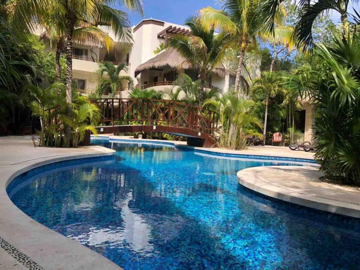 Spacious Penthouse With Private Rooftop & Jacuzzi