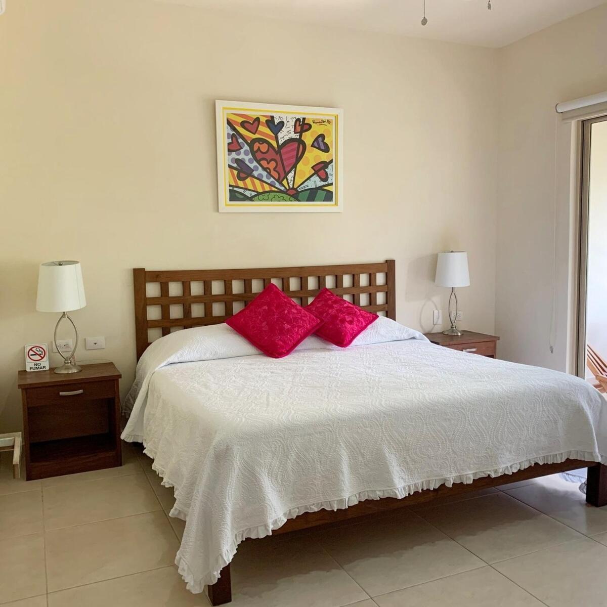 Apartment Spacious Penthouse With Private Rooftop & Jacuzzi *