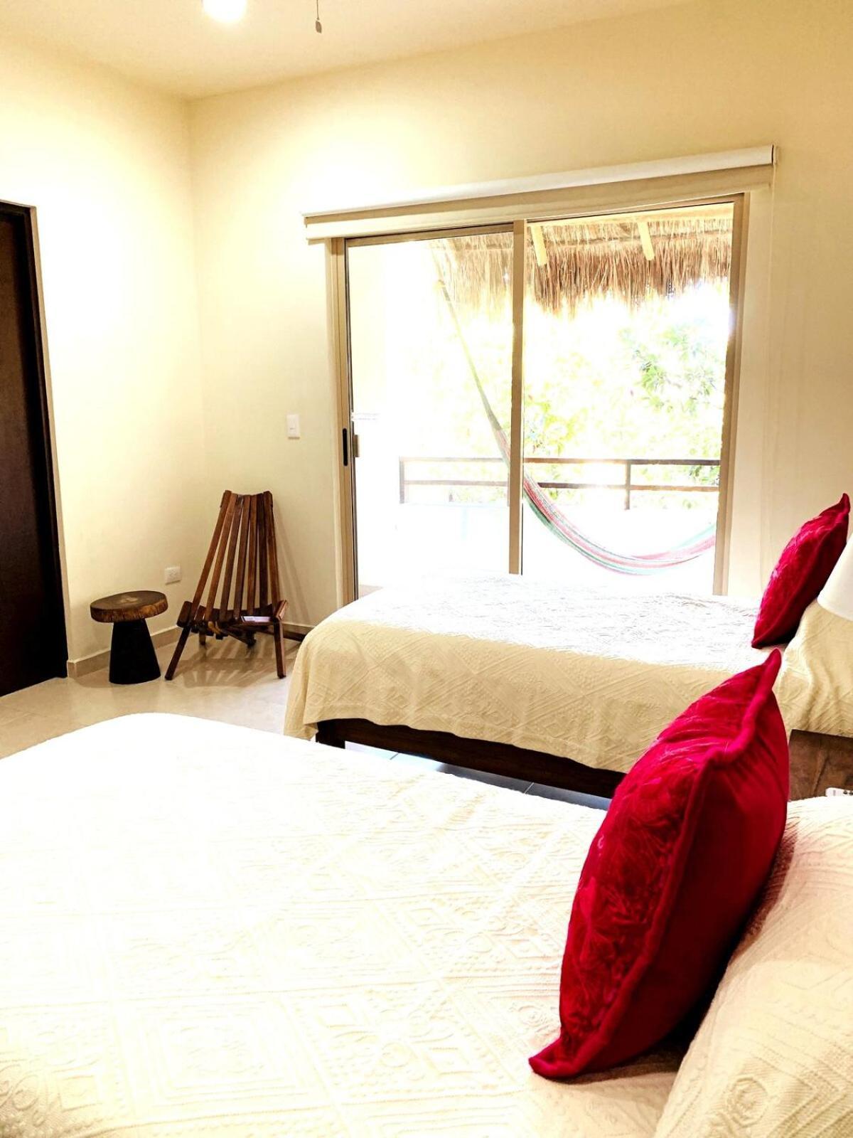 Apartment Spacious Penthouse With Private Rooftop & Jacuzzi *