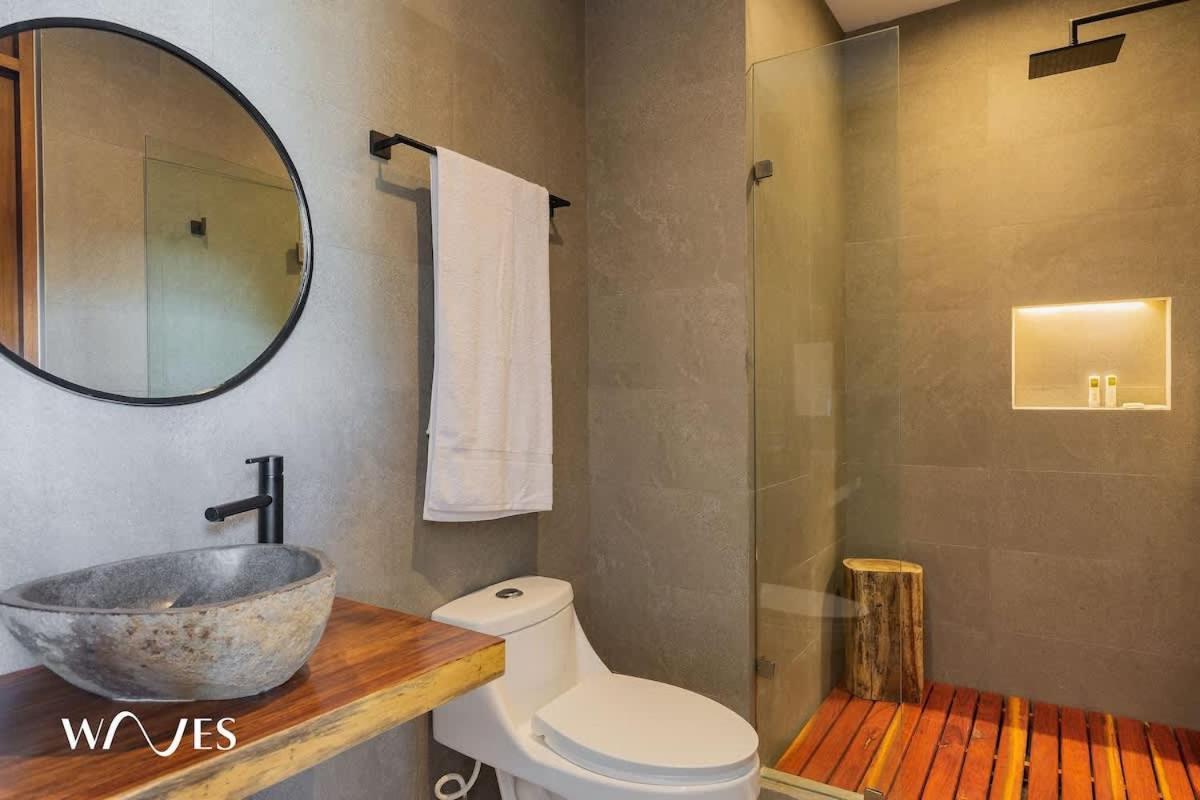 Luminous 2 Bedroom With Roof Pool Close To Zone By Waves Management Сasa de vacaciones *