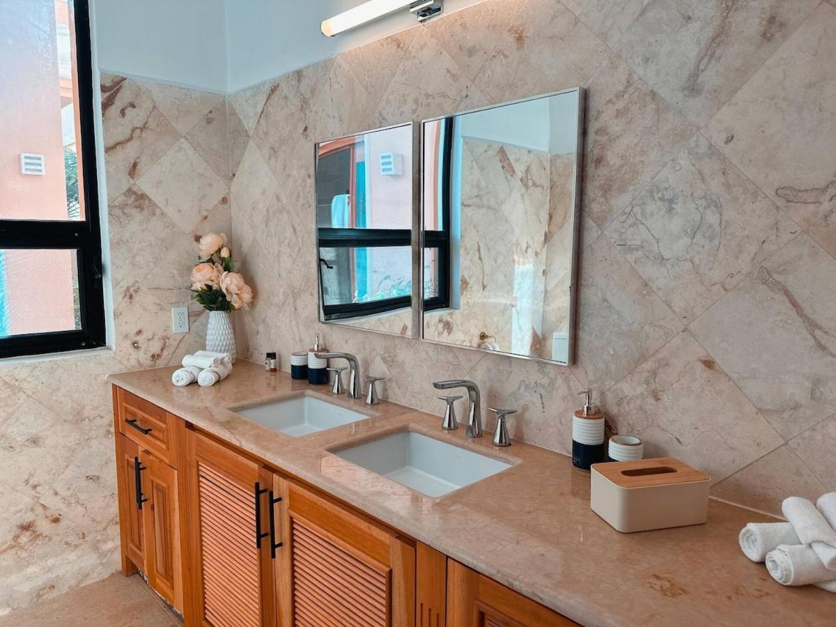 Hacienda Tankah Stunning Private With 7 Bedrooms 8 Beds Pool And Personal Cook Luxury Exclusivity And Comfort For Groups And Families Of Up To 14 Guests In A Paradise By The Sea Villa Tulum