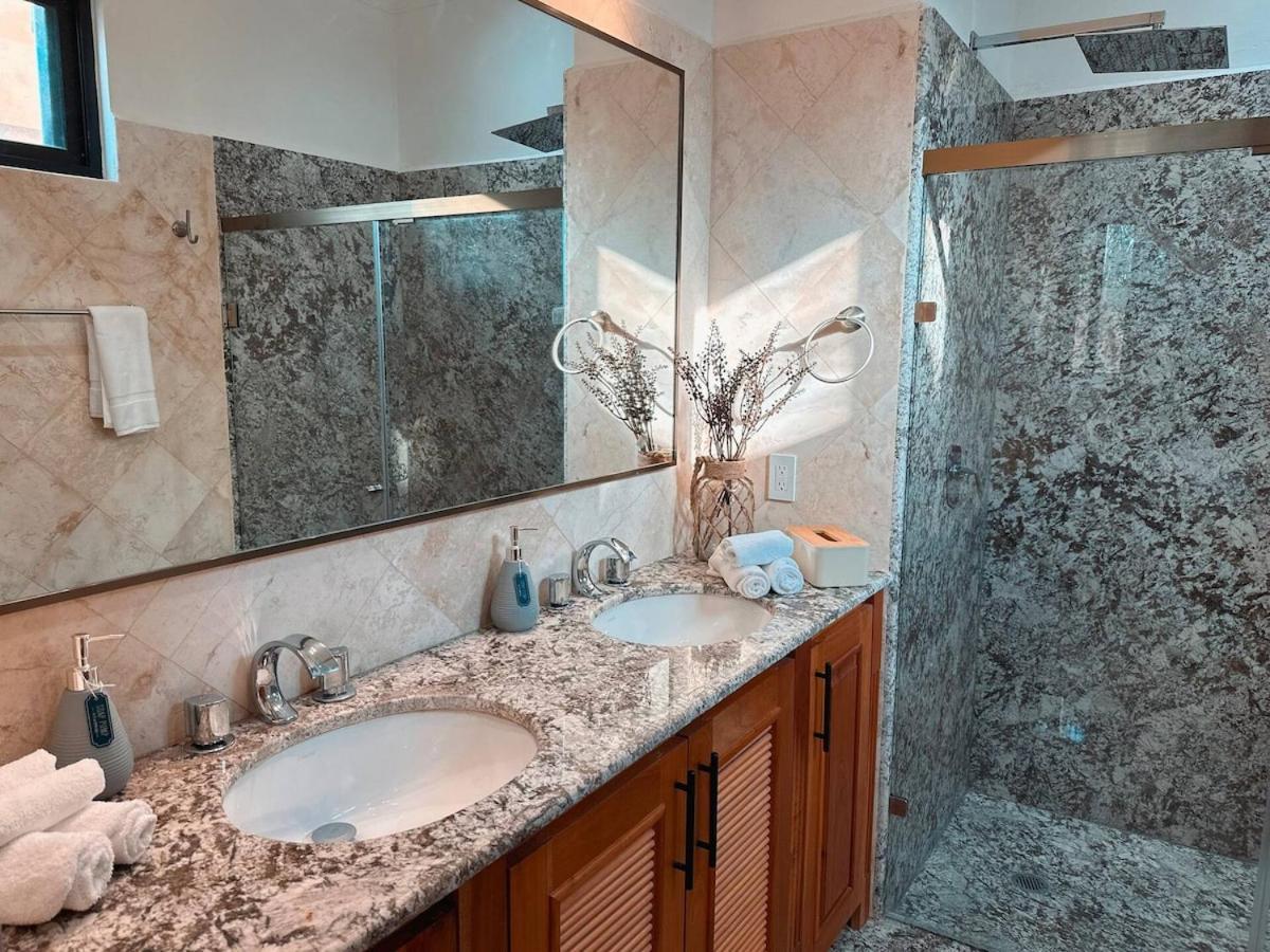 Hacienda Tankah Stunning Private With 7 Bedrooms 8 Beds Pool And Personal Cook Luxury Exclusivity And Comfort For Groups And Families Of Up To 14 Guests In A Paradise By The Sea * Tulum