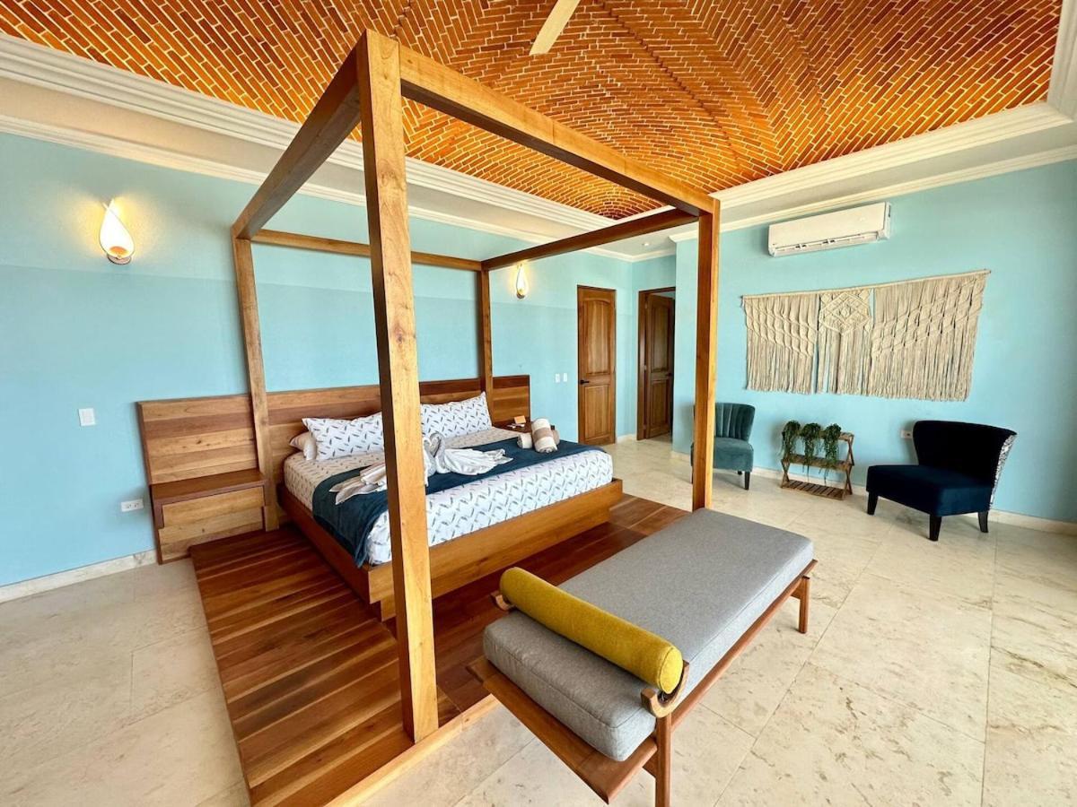 Hacienda Tankah Stunning Private With 7 Bedrooms 8 Beds Pool And Personal Cook Luxury Exclusivity And Comfort For Groups And Families Of Up To 14 Guests In A Paradise By The Sea Villa
